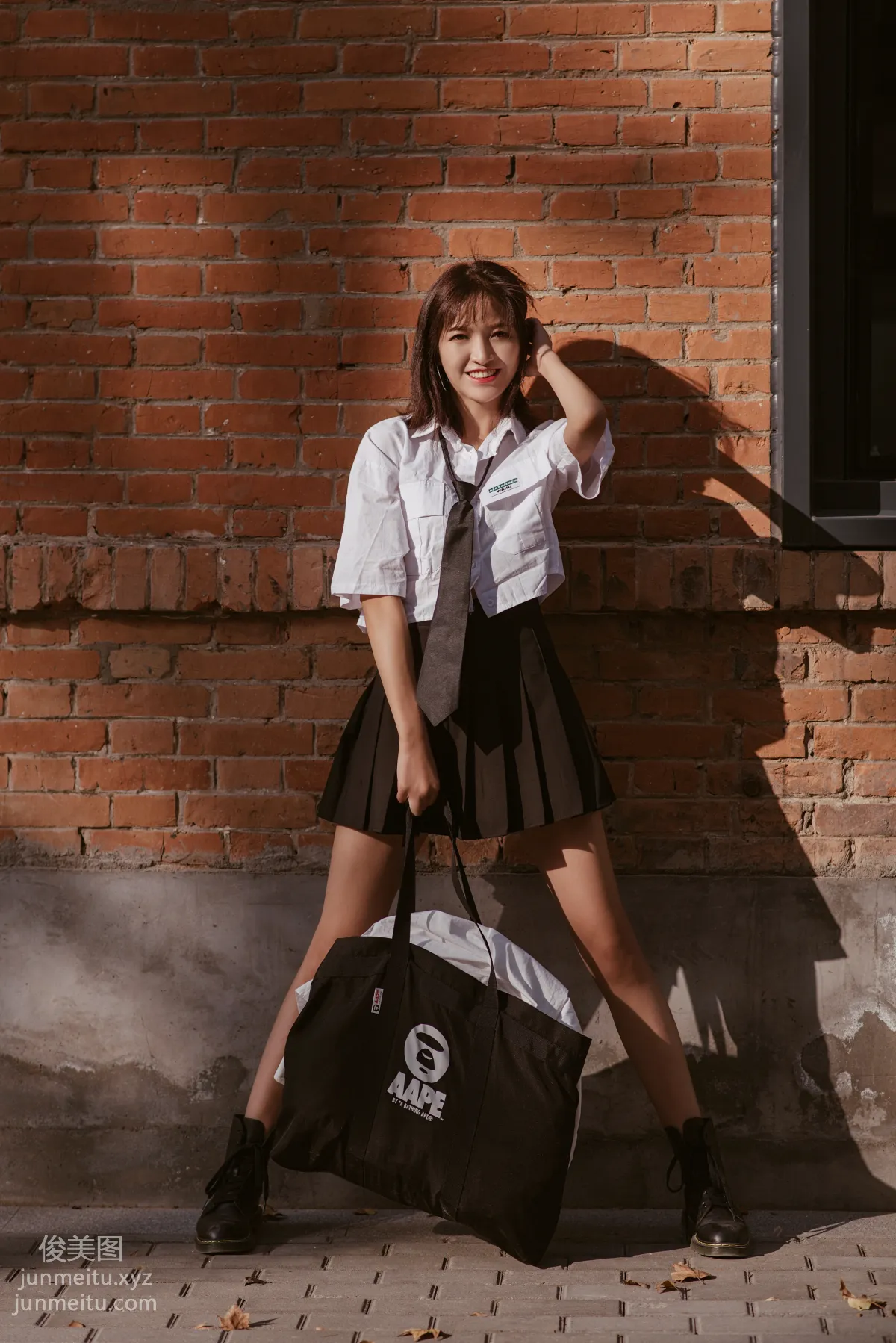 [YITUYU艺图语]2020.12.08 不良少女 Lily page 12