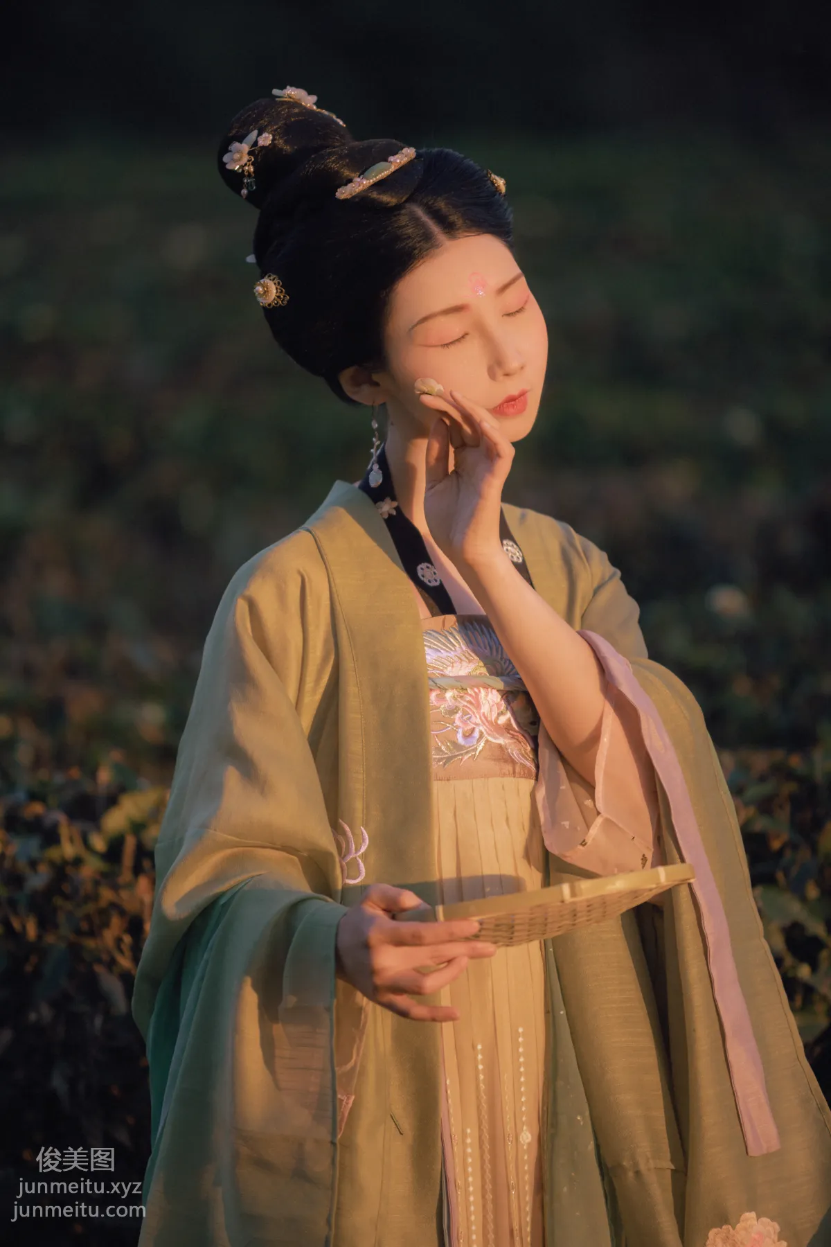 [YITUYU艺图语]2021.09.27 苏幕遮 唱小游 page 12