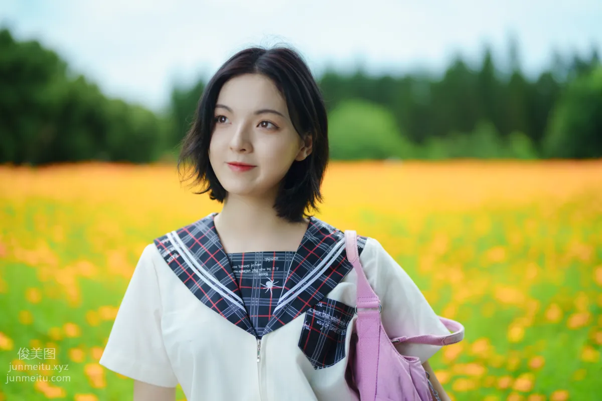 [YITUYU艺图语]2021.11.12 花田里的JK少女 dudu page 20