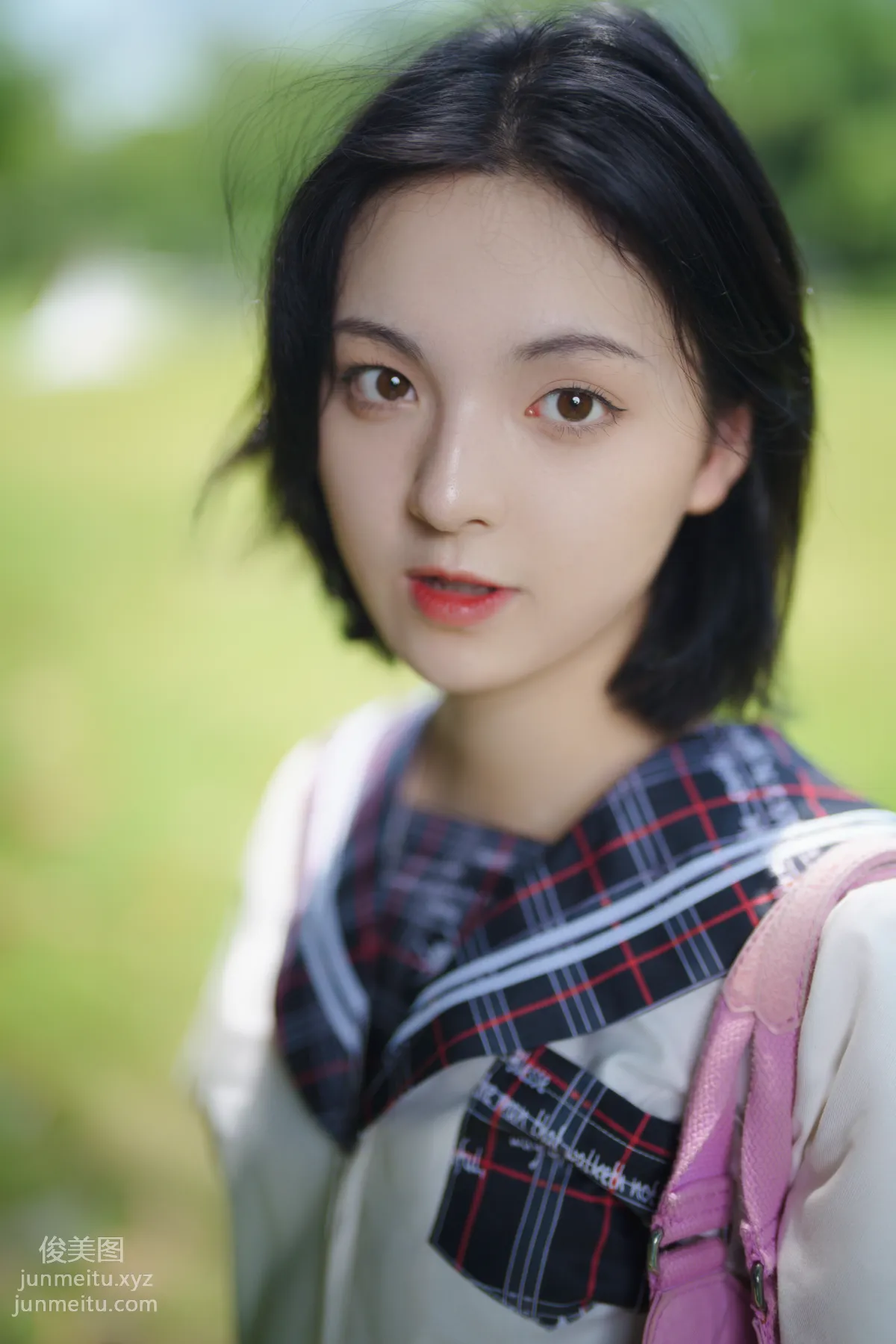 [YITUYU艺图语]2021.11.12 花田里的JK少女 dudu page 39
