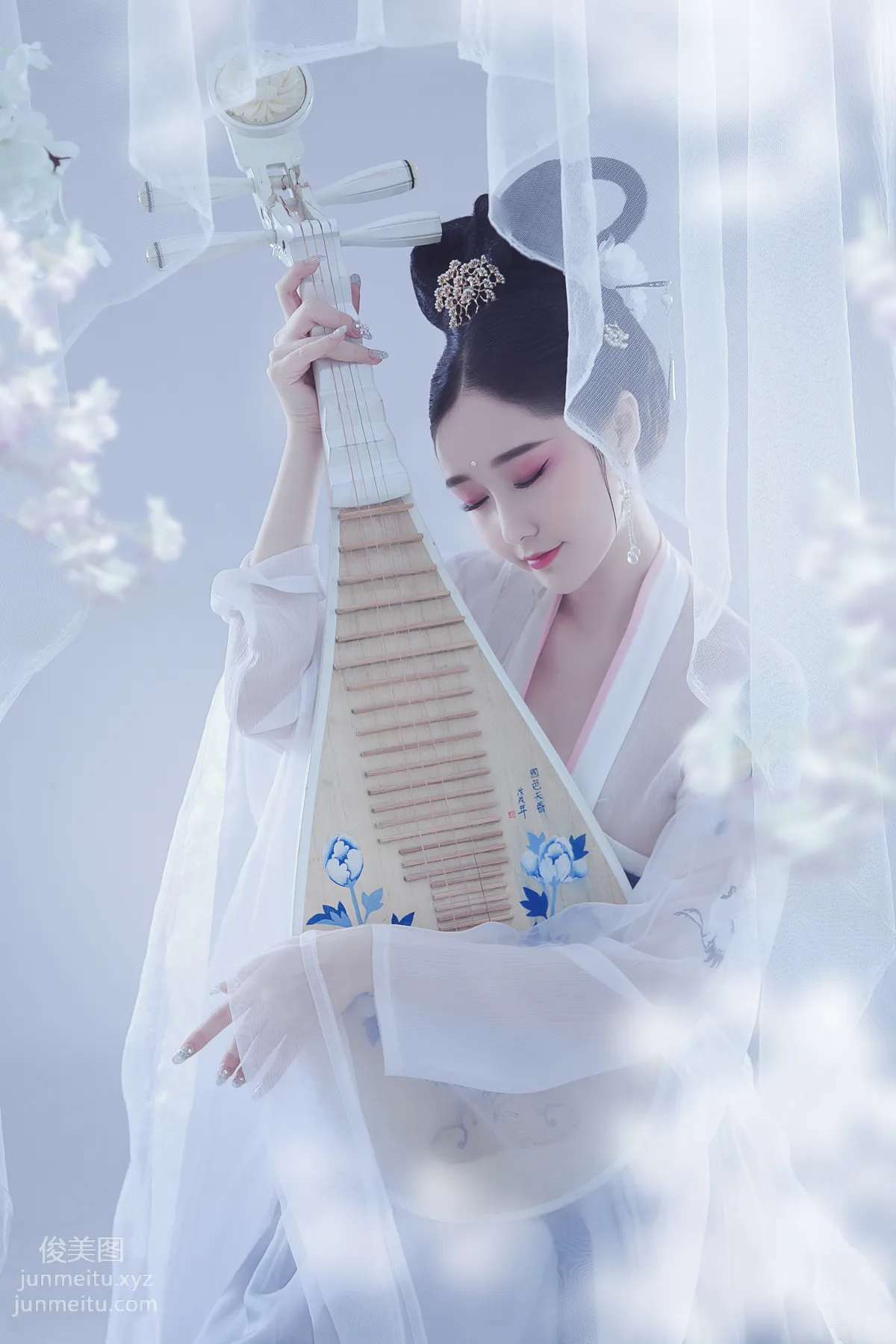 [YITUYU艺图语]2021.12.13 绣幕芙蓉 娜宝 page 11