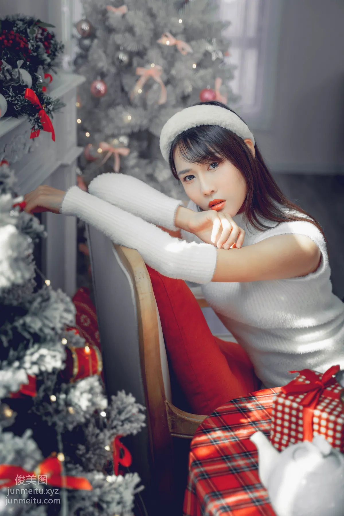 [YITUYU艺图语]2021.12.21 圣诞少女 lin page 3