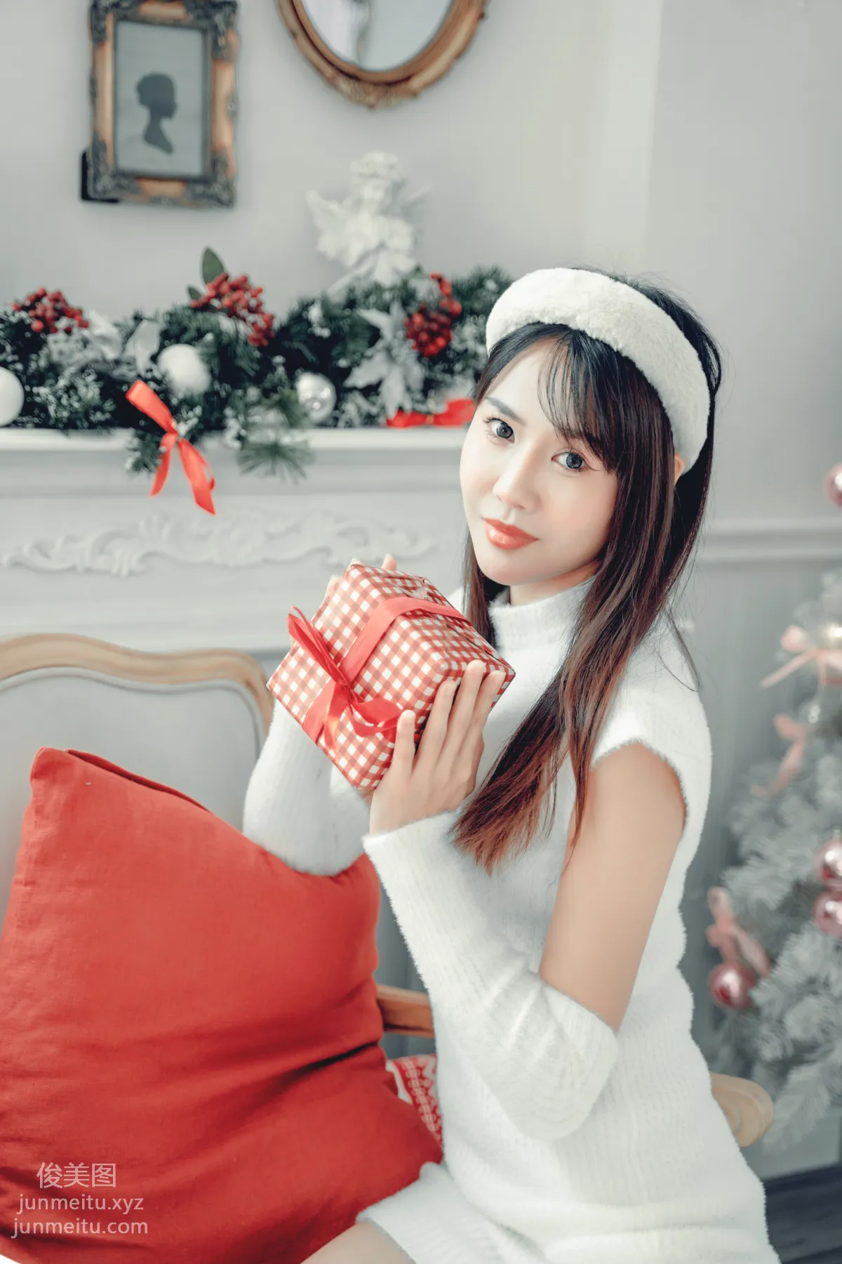 [YITUYU艺图语]2021.12.21 圣诞少女 lin page 4