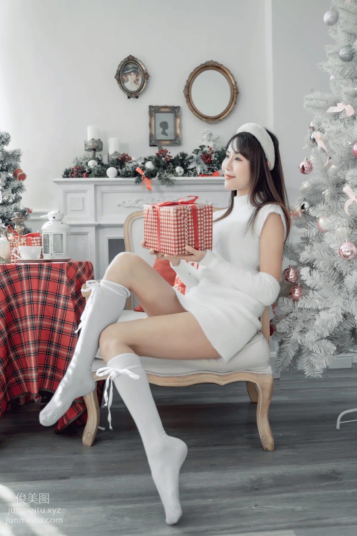 [YITUYU艺图语]2021.12.21 圣诞少女 lin page 10