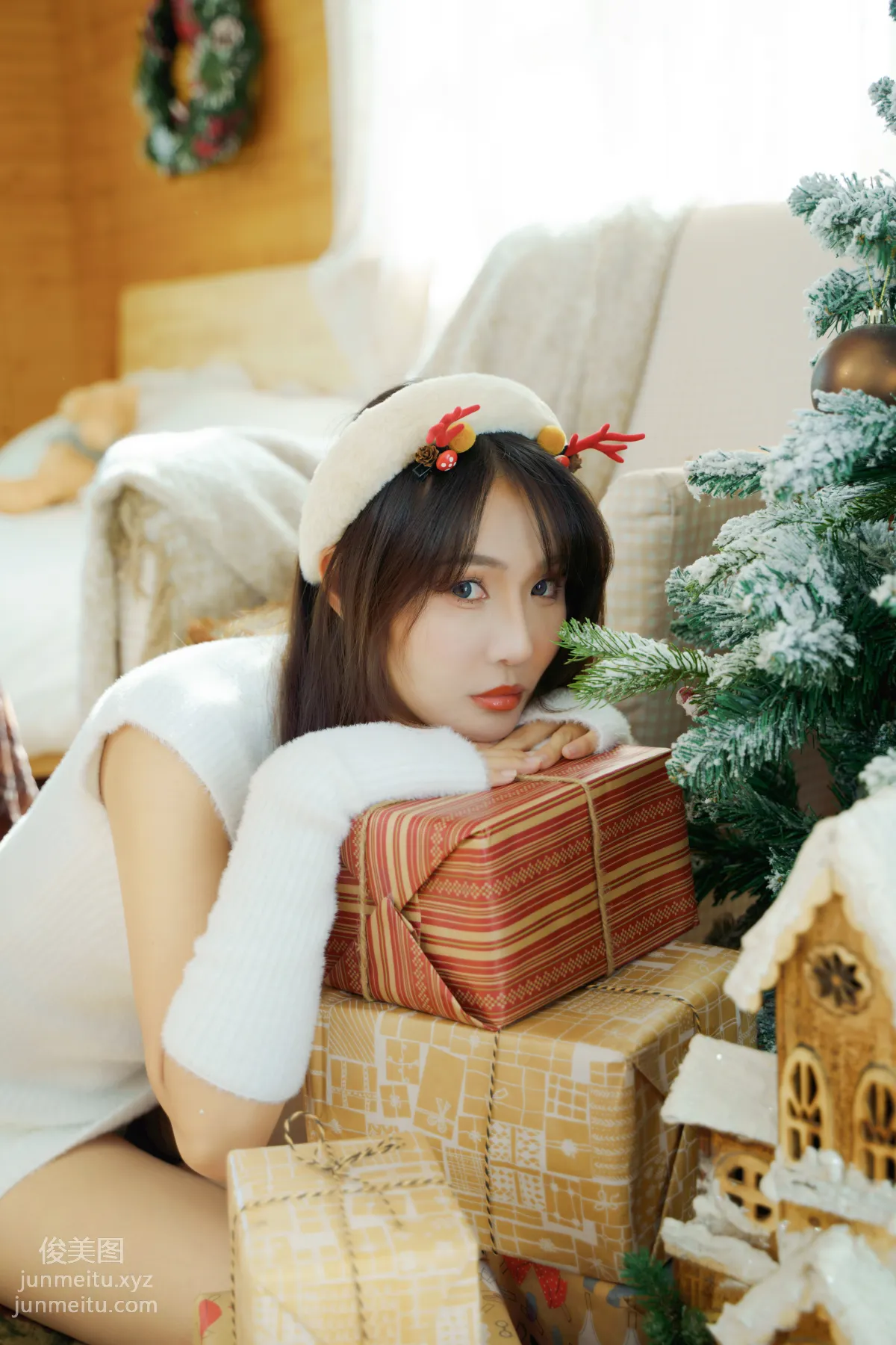 [YITUYU艺图语]2021.12.21 圣诞少女 lin page 21