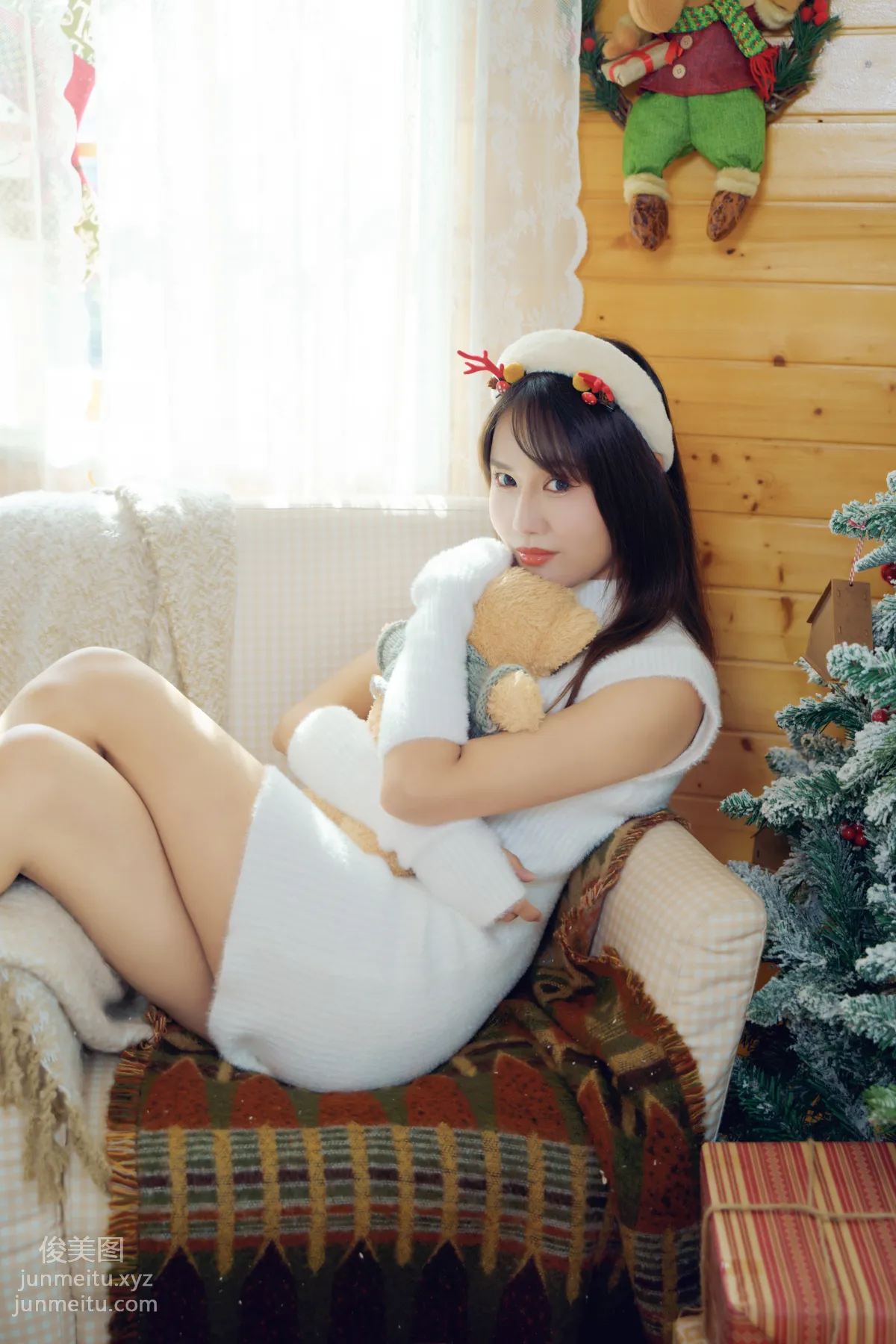 [YITUYU艺图语]2021.12.21 圣诞少女 lin page 24