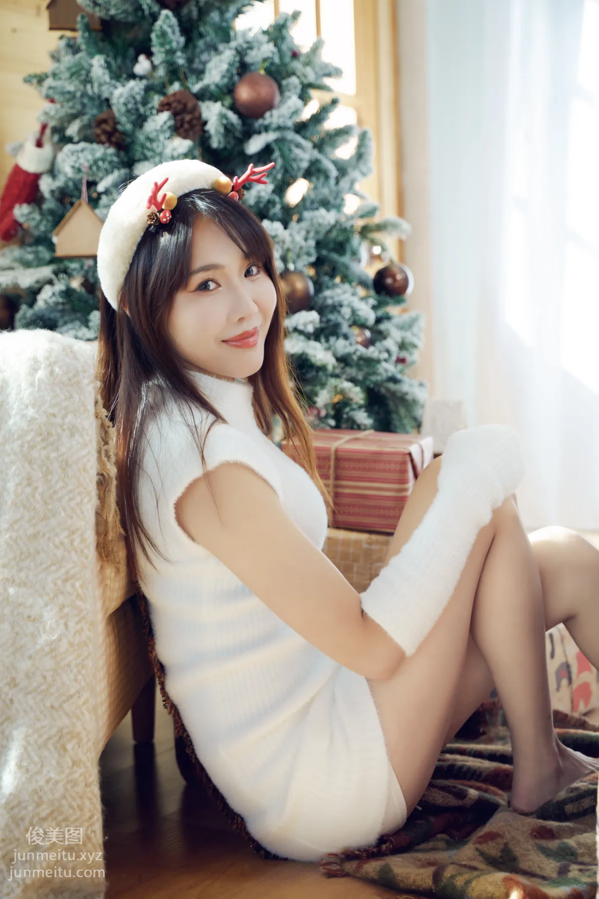 [YITUYU艺图语]2021.12.21 圣诞少女 lin page 26