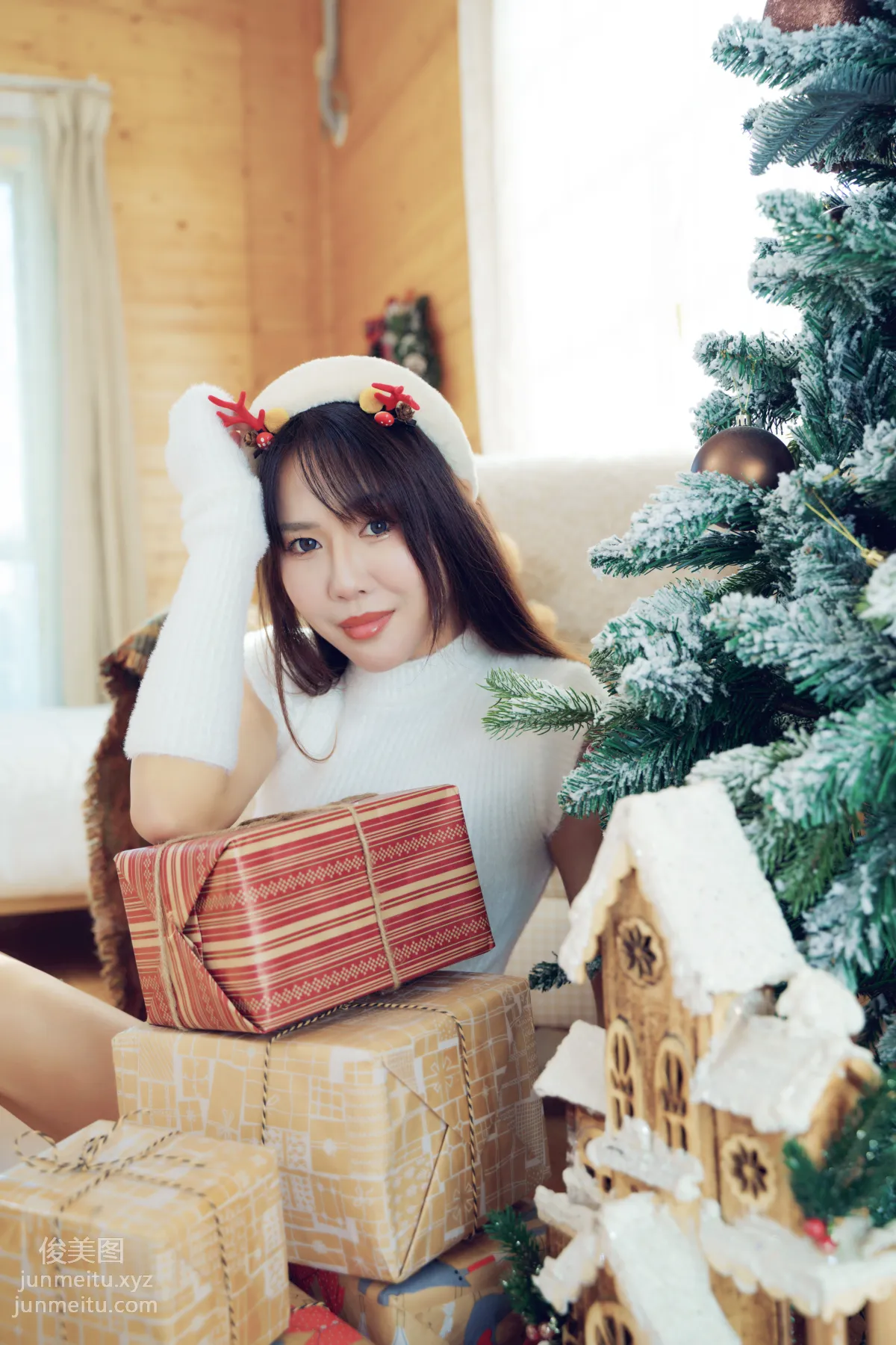 [YITUYU艺图语]2021.12.21 圣诞少女 lin page 35