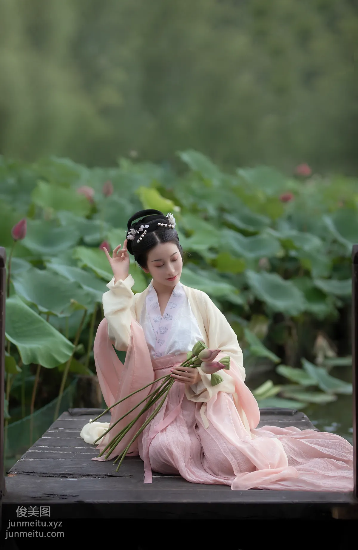 [YITUYU艺图语]2021.12.31 采荷 小清菡 page 4