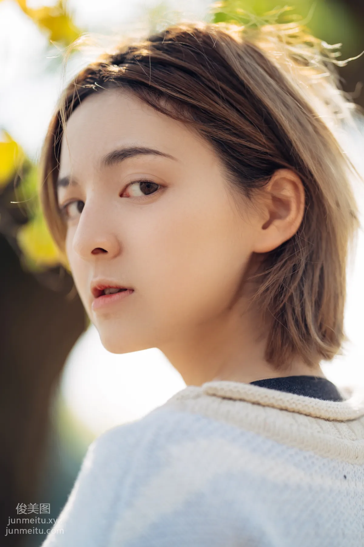 [YITUYU艺图语]2022.01.25 暖冬银杏，18岁的素颜女孩 dudu page 25