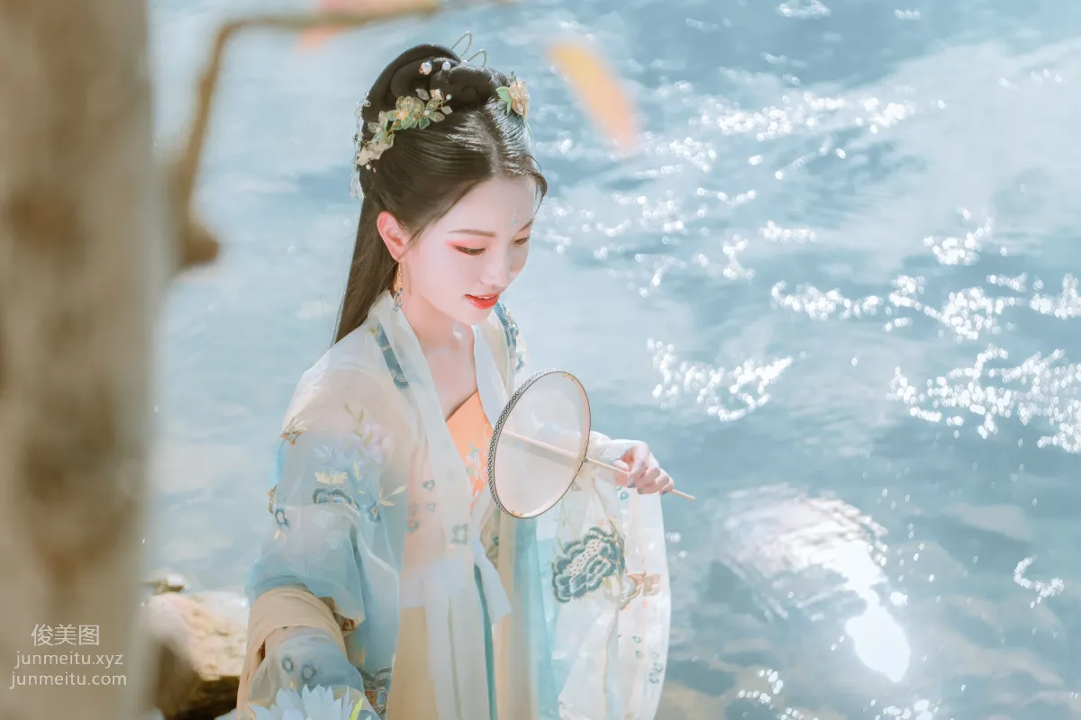 [YITUYU艺图语]2022.01.29 清水出芙蓉 Julie page 7