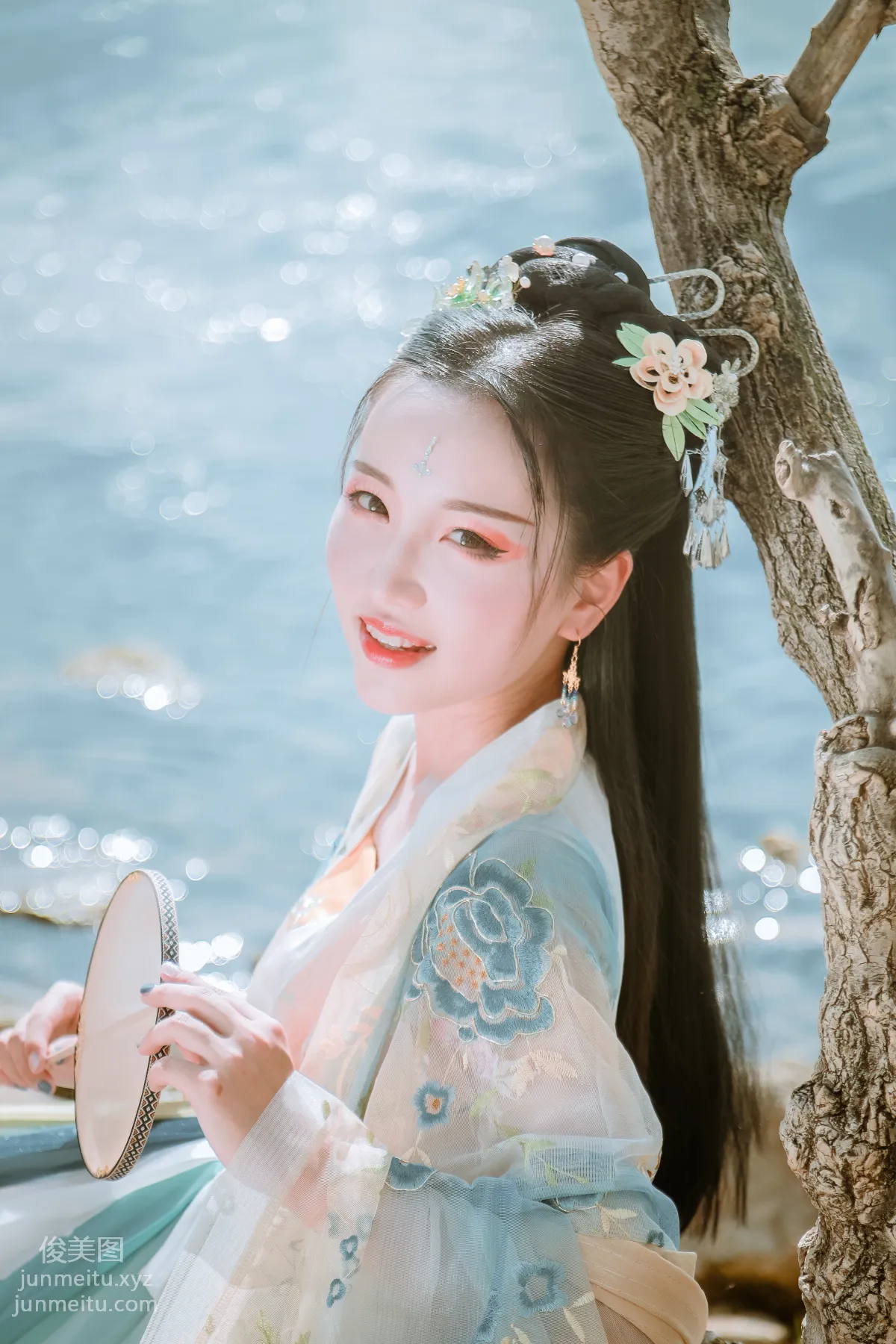 [YITUYU艺图语]2022.01.29 清水出芙蓉 Julie page 18