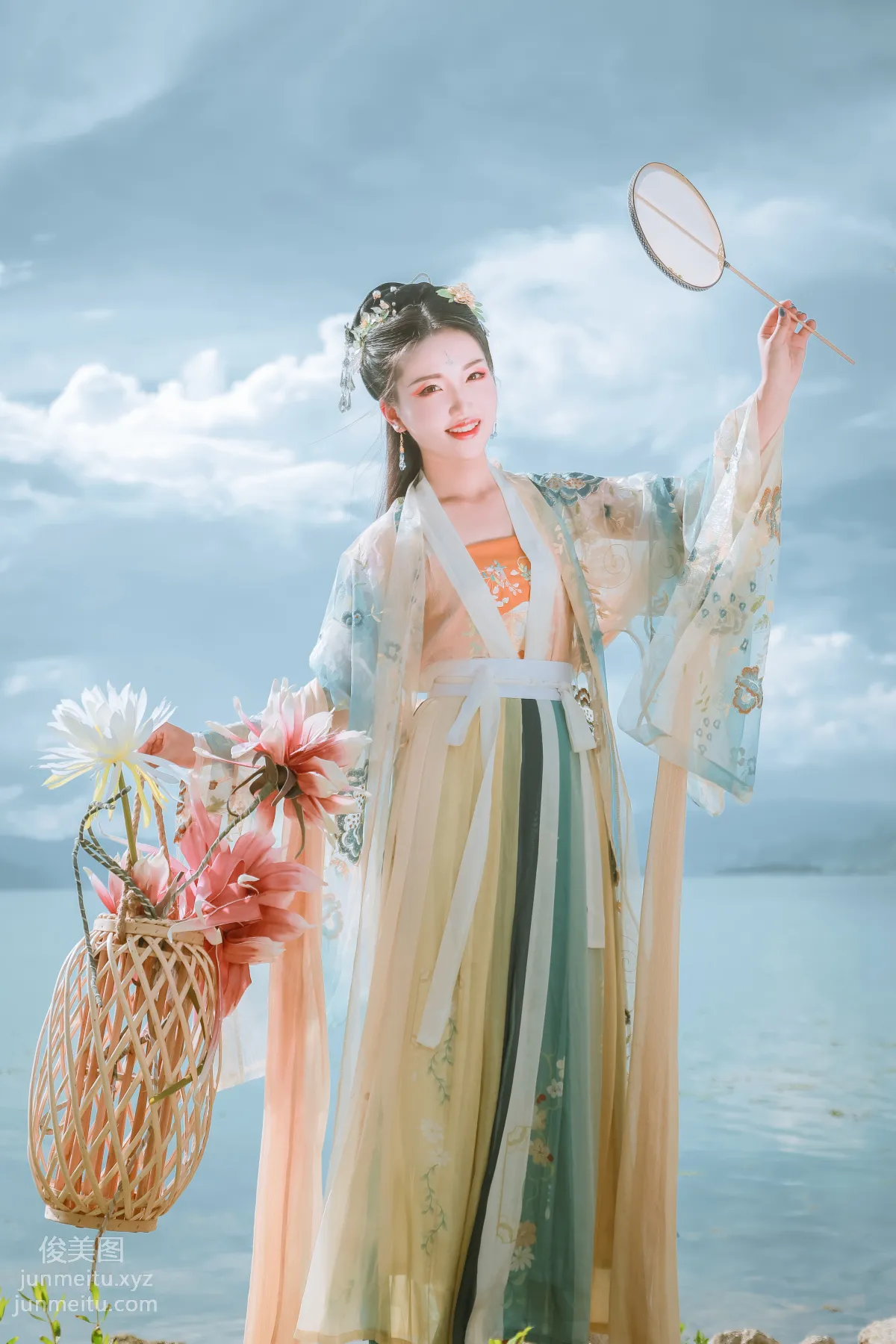 [YITUYU艺图语]2022.01.29 清水出芙蓉 Julie page 22