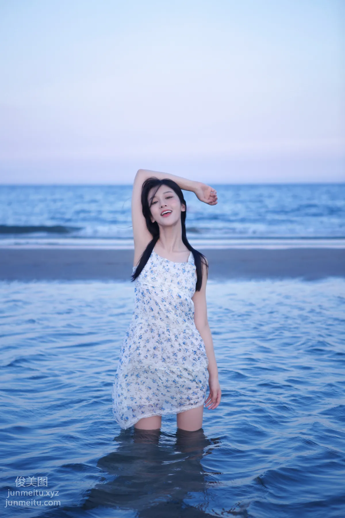 [艺图语] 2022.05.15 很靠近海 尚雨茜Momooly page 5