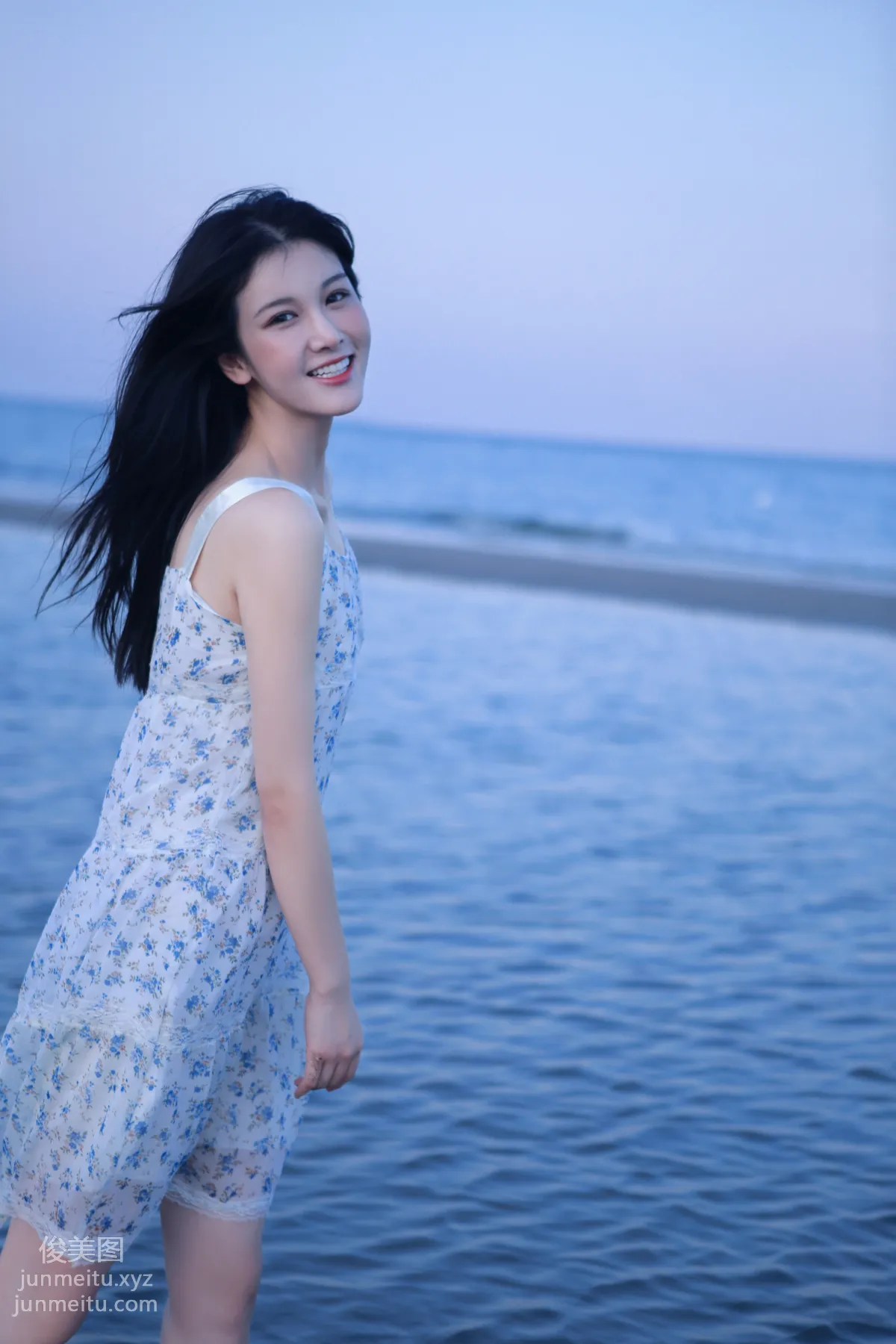 [艺图语] 2022.05.15 很靠近海 尚雨茜Momooly page 8