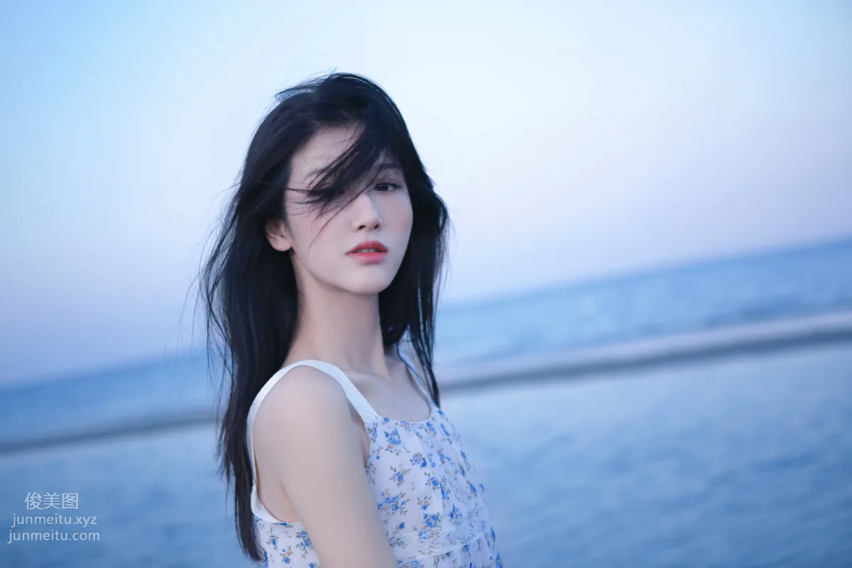 [艺图语] 2022.05.15 很靠近海 尚雨茜Momooly page 13