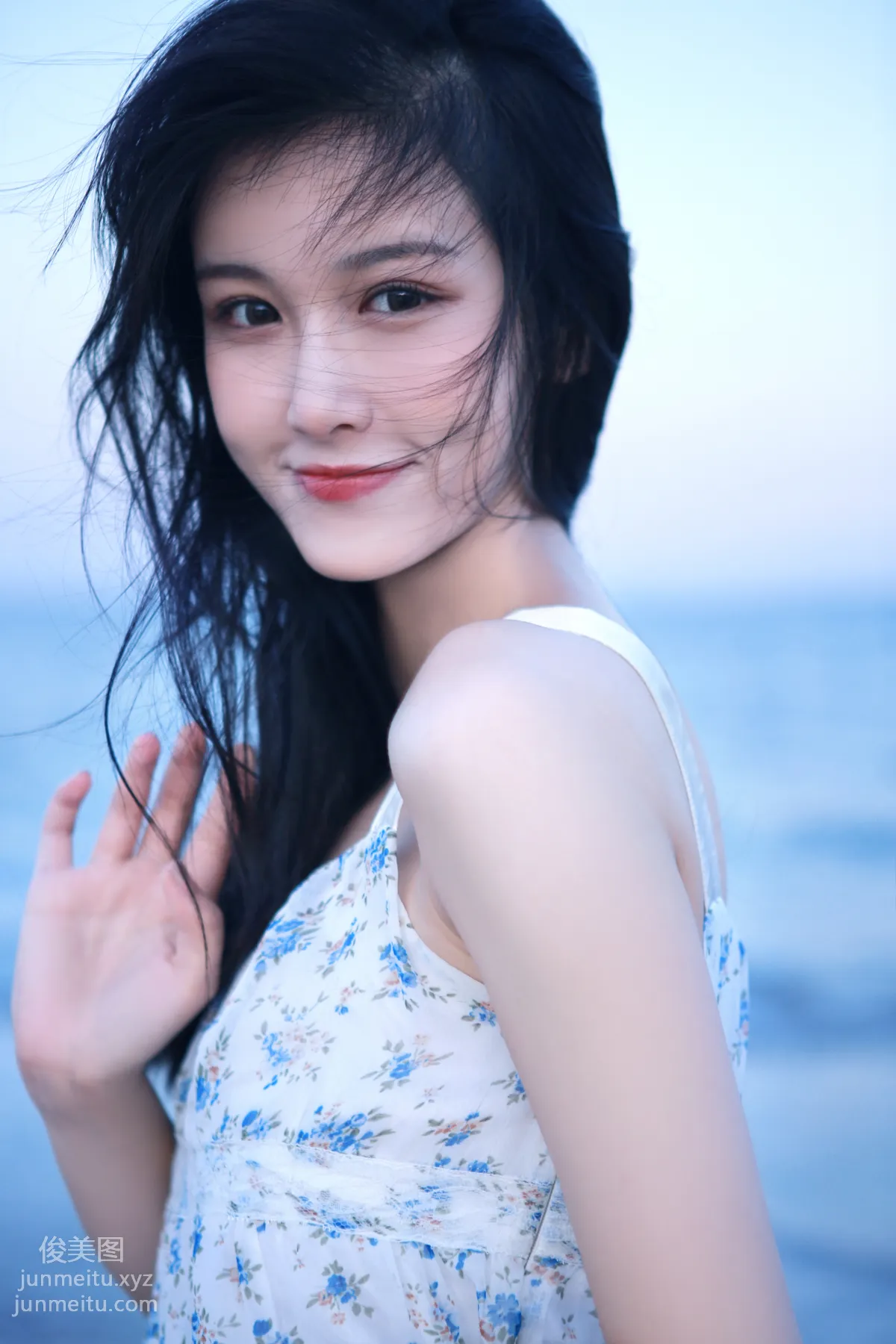 [艺图语] 2022.05.15 很靠近海 尚雨茜Momooly page 14