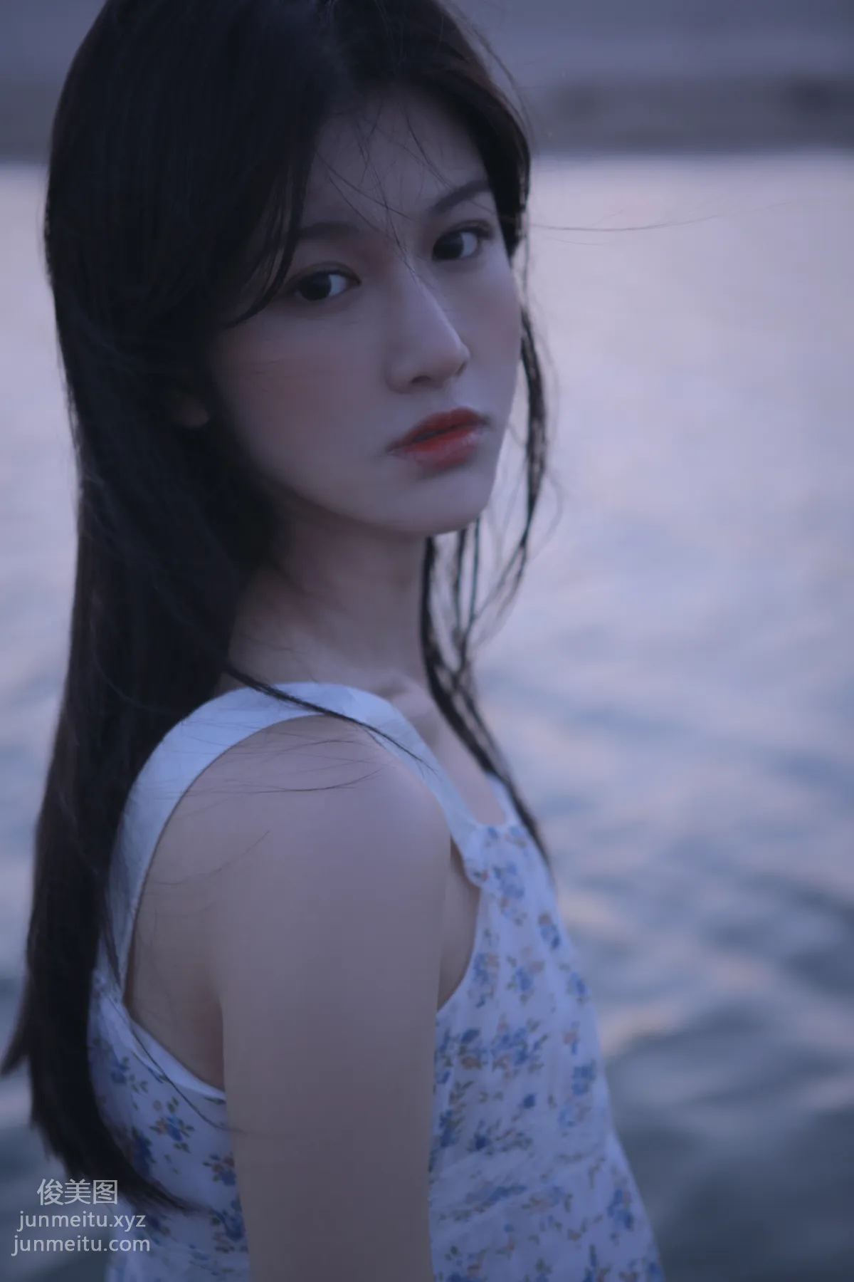 [艺图语] 2022.05.15 很靠近海 尚雨茜Momooly page 19