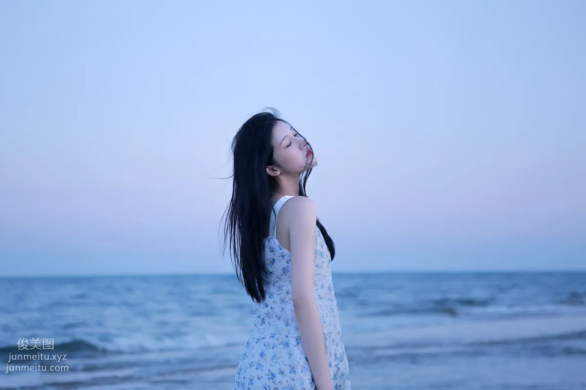 [艺图语] 2022.05.15 很靠近海 尚雨茜Momooly page 22
