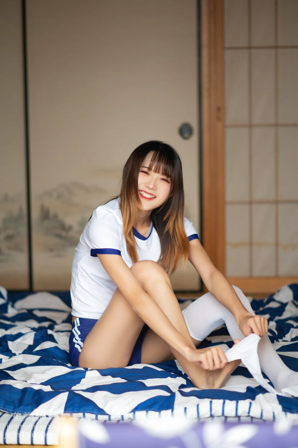 [艺图语] 2022.05.16 体操服少女 兔子Zzz不吃胡萝卜 page 4