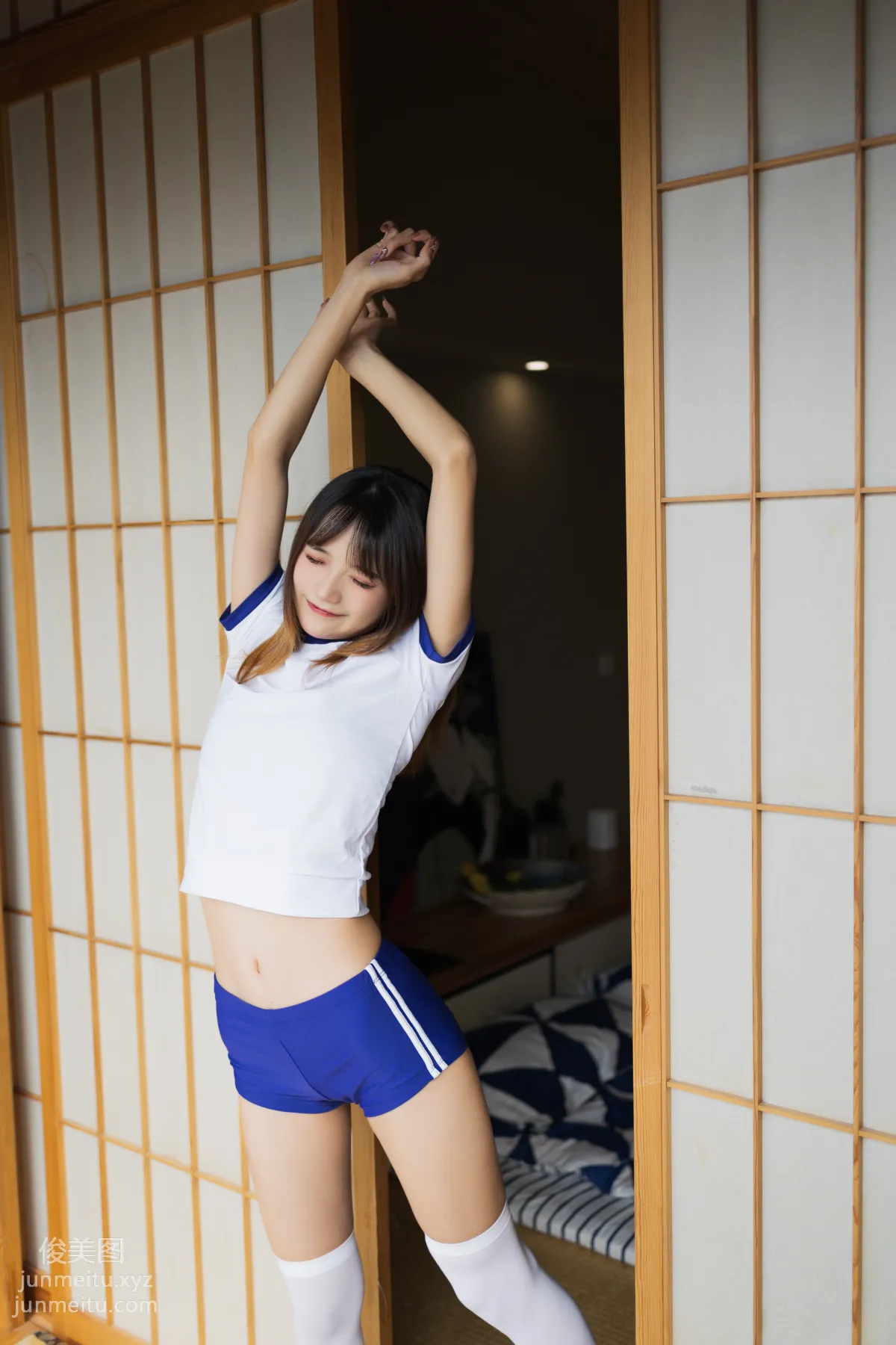 [艺图语] 2022.05.16 体操服少女 兔子Zzz不吃胡萝卜 page 37