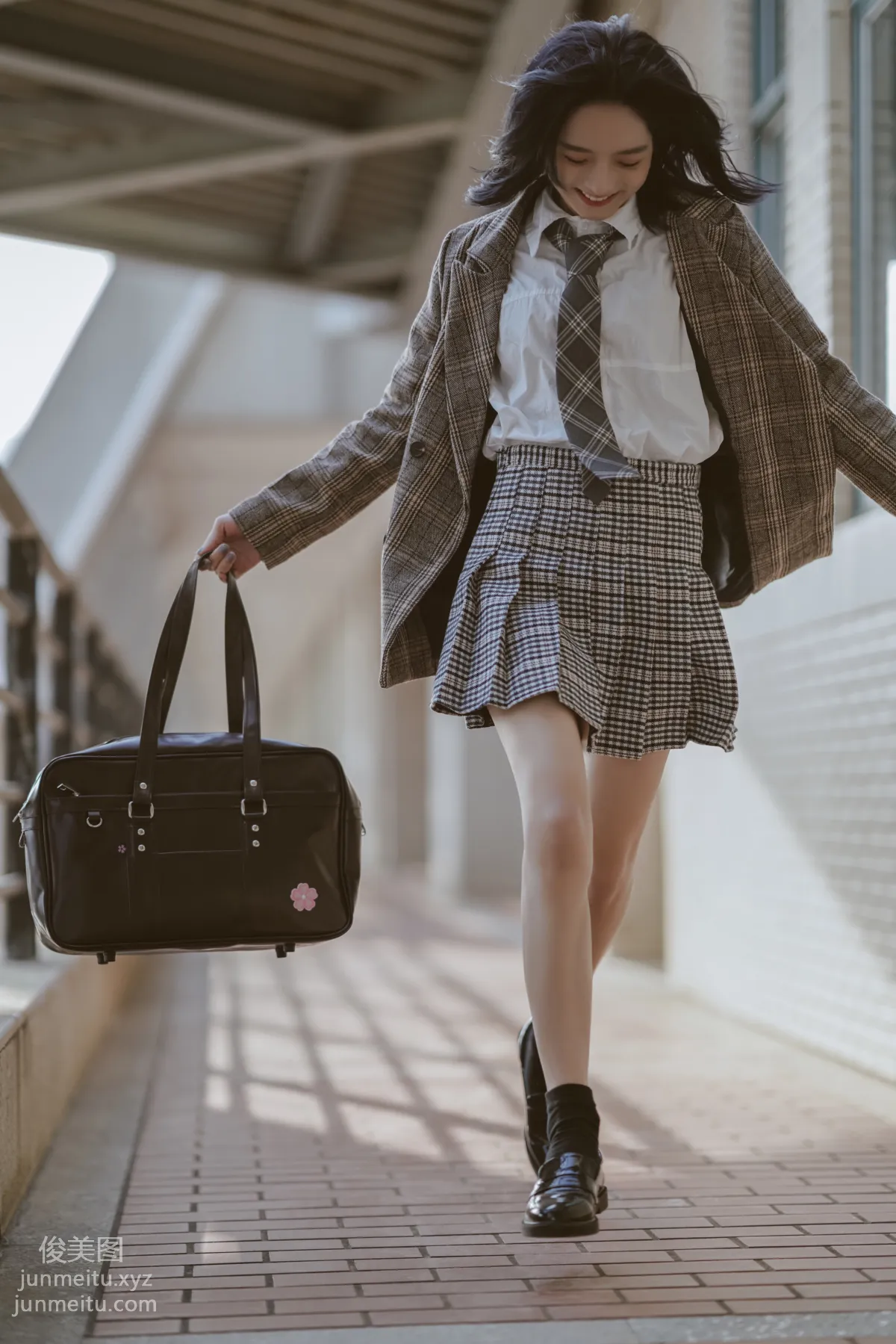 [艺图语] 2022.05.22 你的眼中明暗交杂一笑生花 Enndme page 7