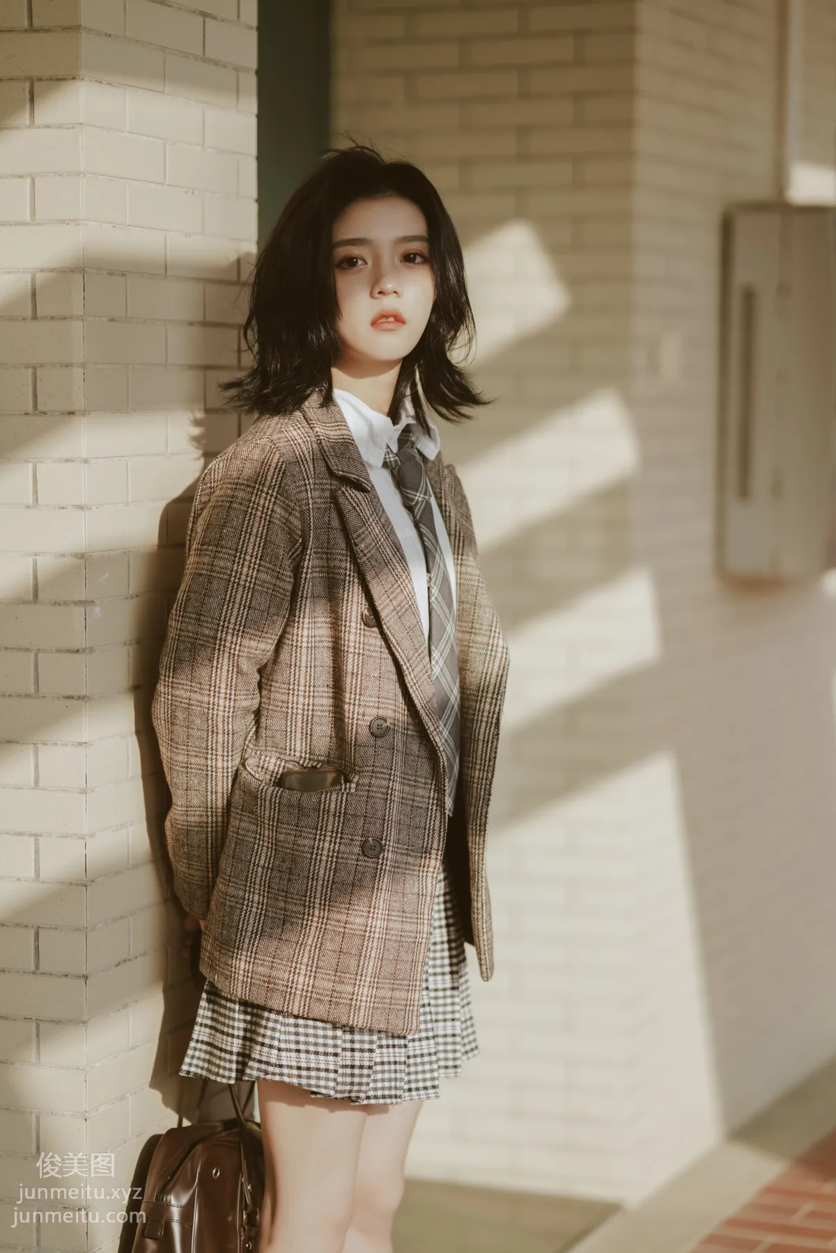 [艺图语] 2022.05.22 你的眼中明暗交杂一笑生花 Enndme page 25