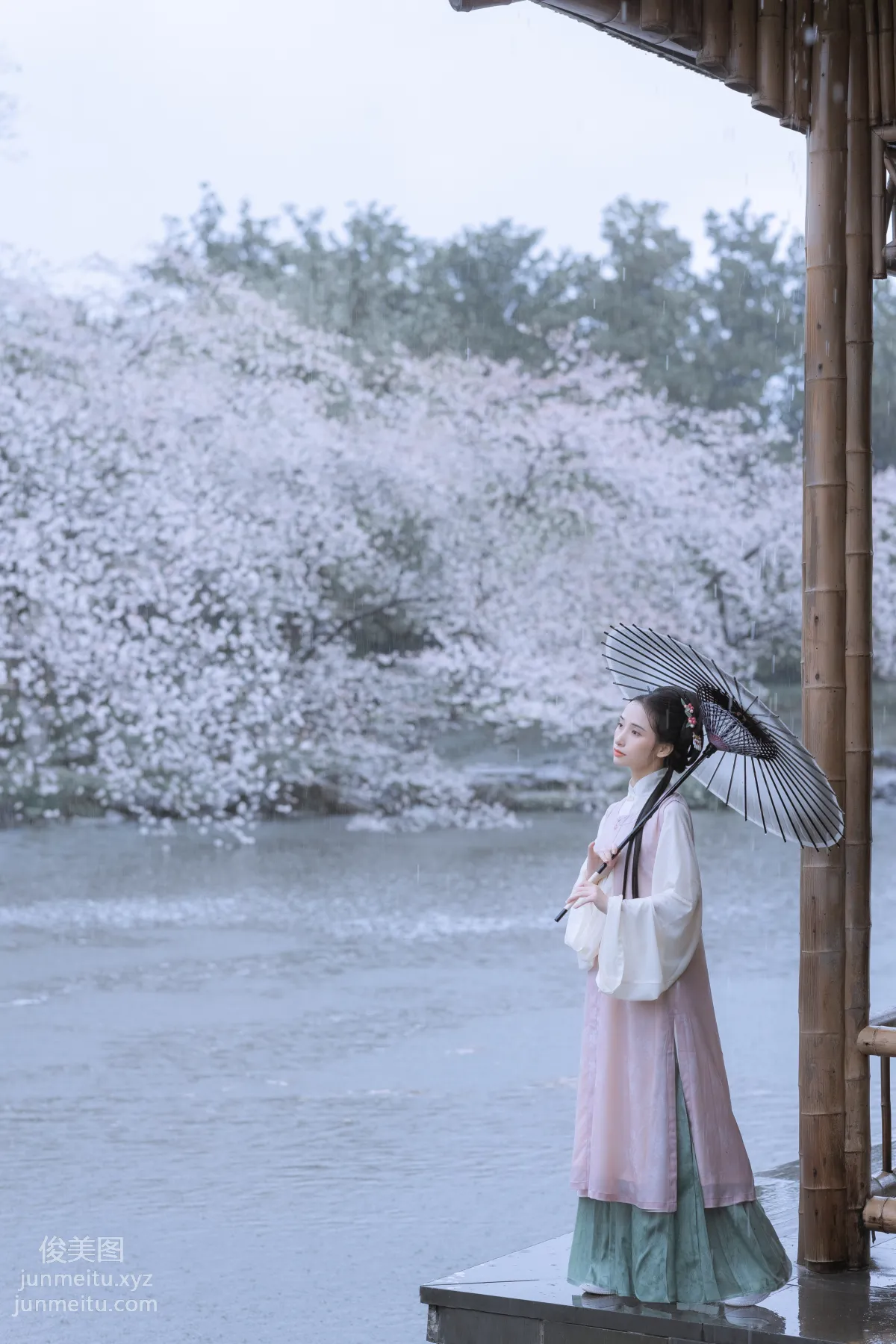 [艺图语] 2022.05.25 雨樱花 眸小妖 page 8
