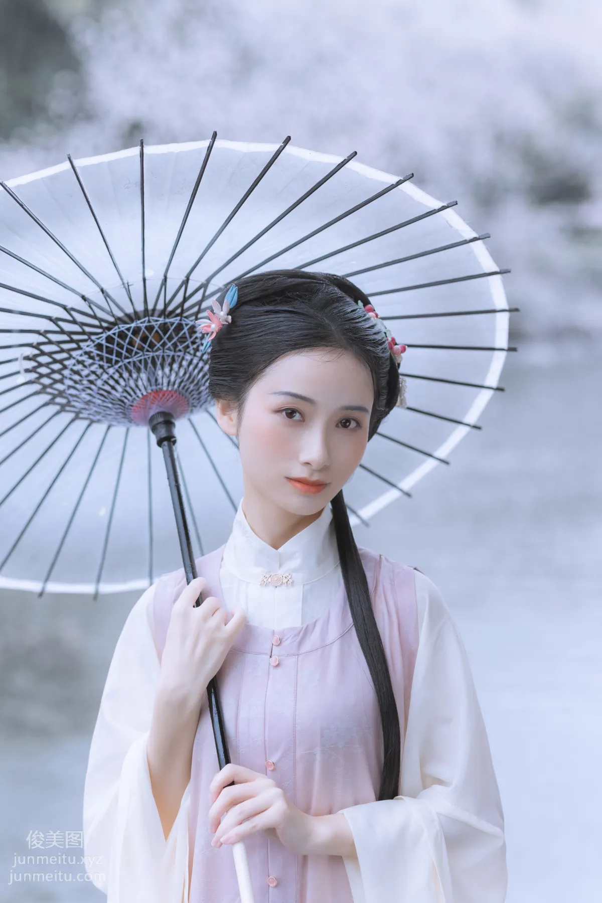 [艺图语] 2022.05.25 雨樱花 眸小妖 page 13