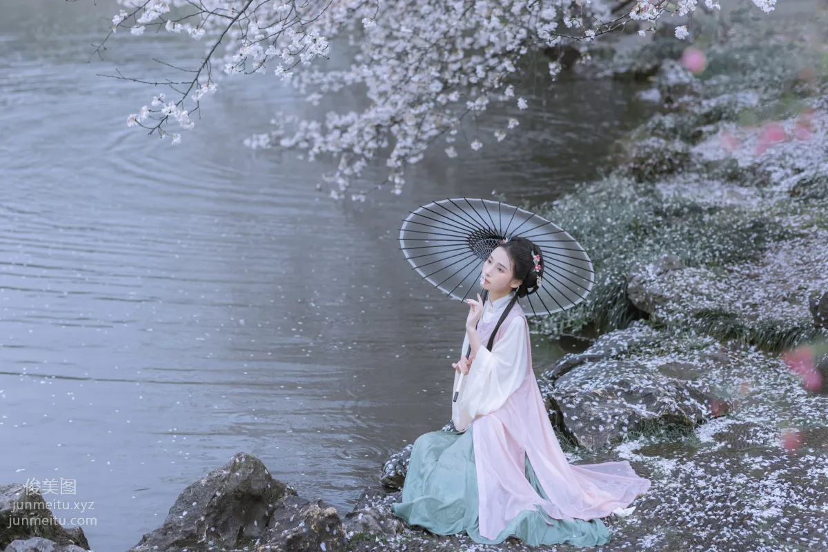 [艺图语] 2022.05.25 雨樱花 眸小妖 page 19