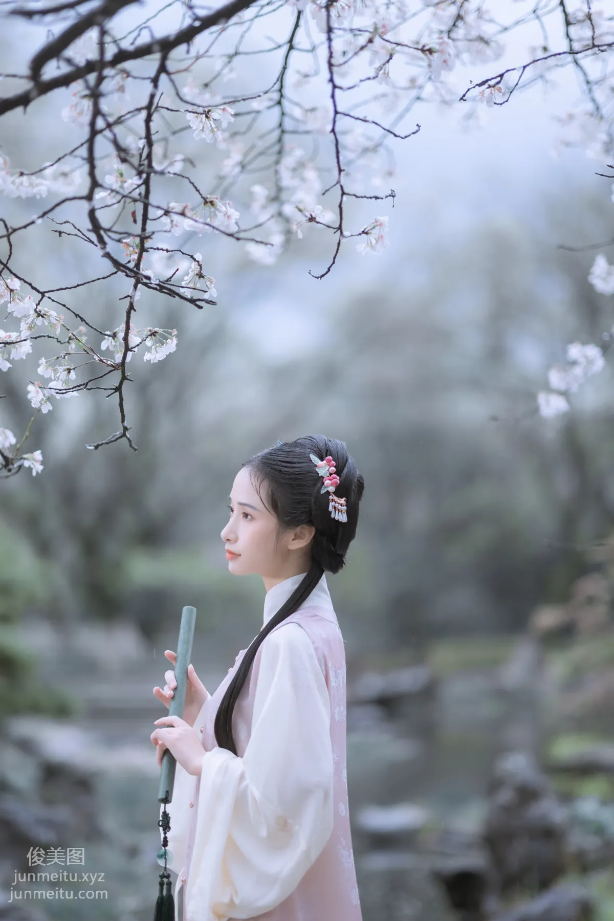 [艺图语] 2022.05.25 雨樱花 眸小妖 page 33