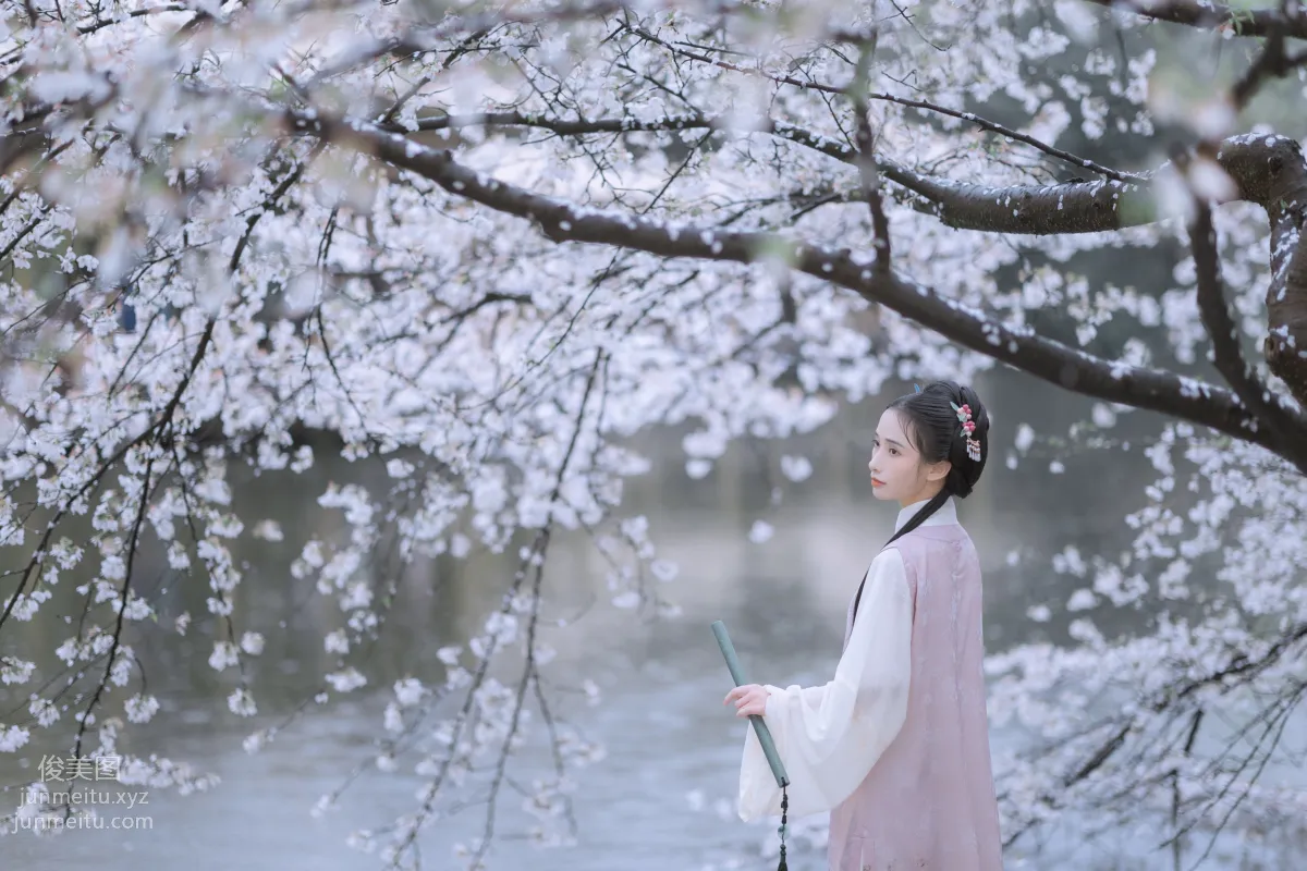 [艺图语] 2022.05.25 雨樱花 眸小妖 page 35
