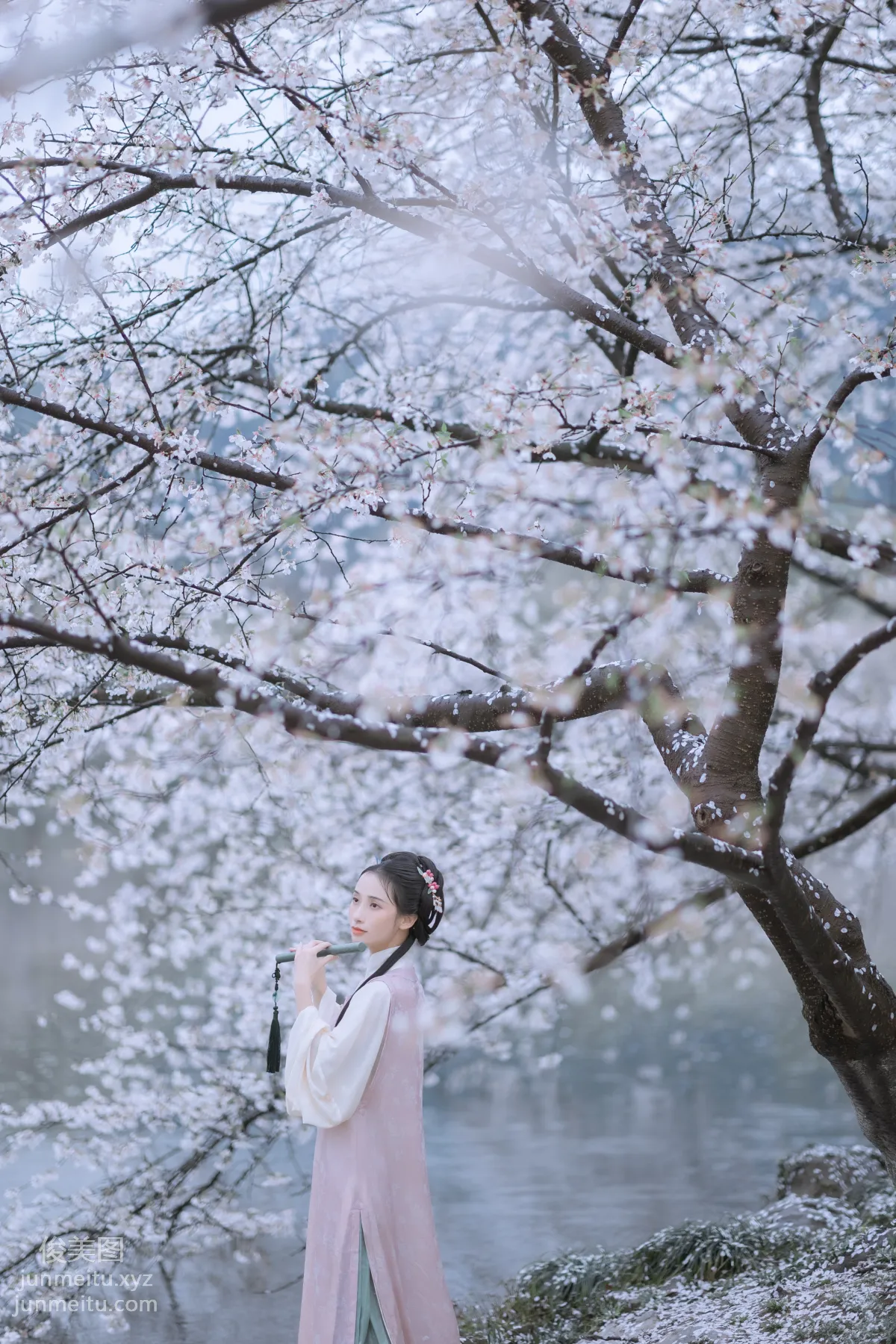 [艺图语] 2022.05.25 雨樱花 眸小妖 page 36