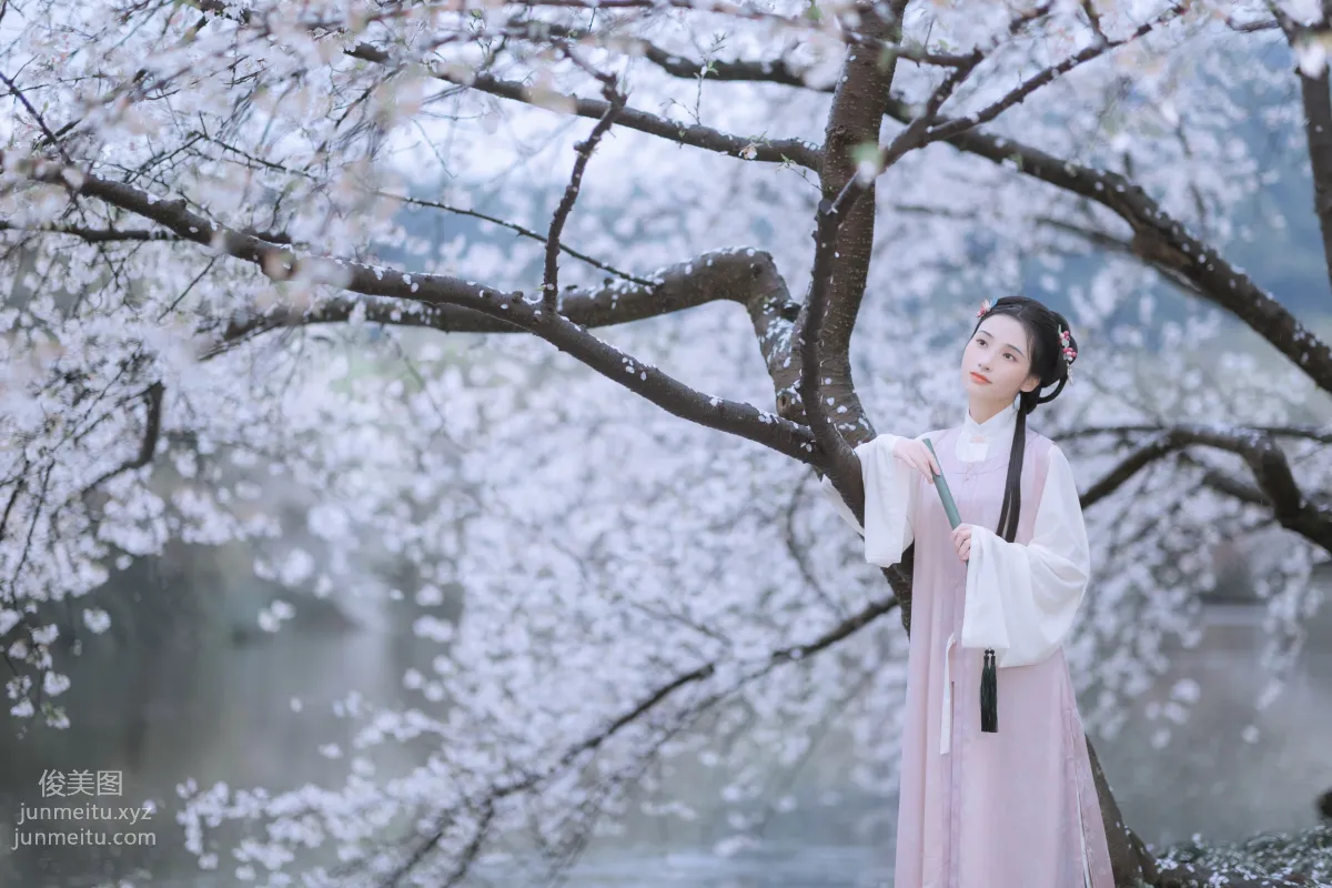 [艺图语] 2022.05.25 雨樱花 眸小妖 page 39