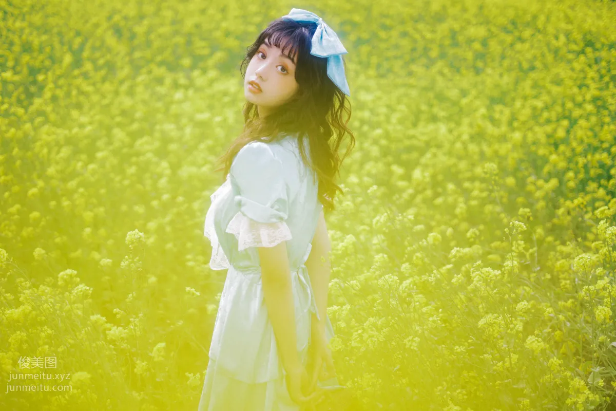[艺图语] 2022.05.26 黄色花海 芊芊 page 6