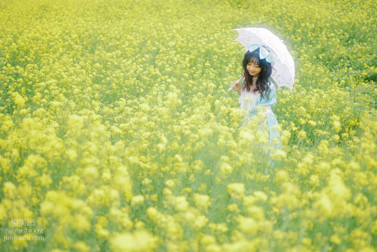 [艺图语] 2022.05.26 黄色花海 芊芊 page 8