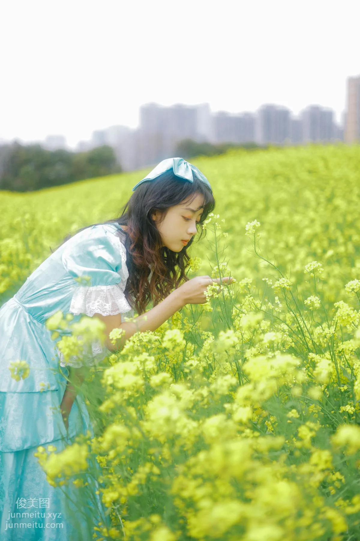 [艺图语] 2022.05.26 黄色花海 芊芊 page 14