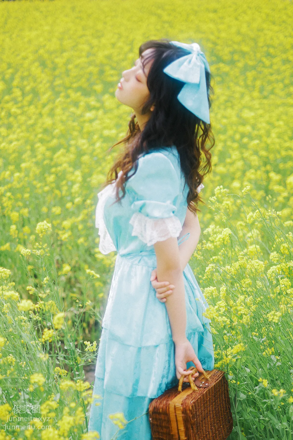 [艺图语] 2022.05.26 黄色花海 芊芊 page 21