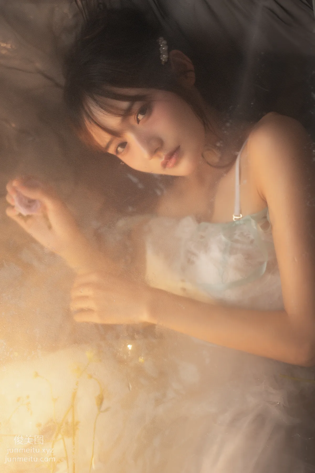 [艺图语] 2022.05.28 梦莲 兔子Zzz不吃胡萝卜 page 4