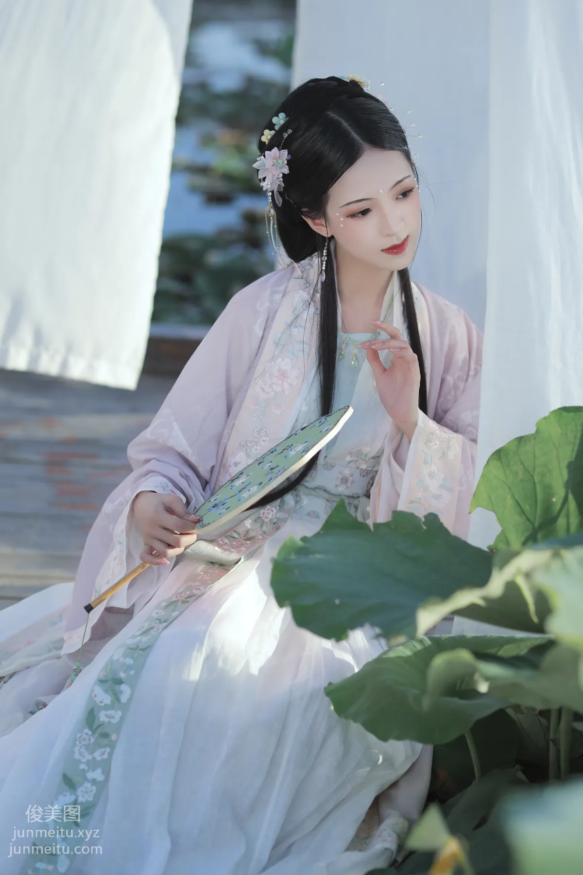 [艺图语] 2022.05.30 芙蓉 ella page 20