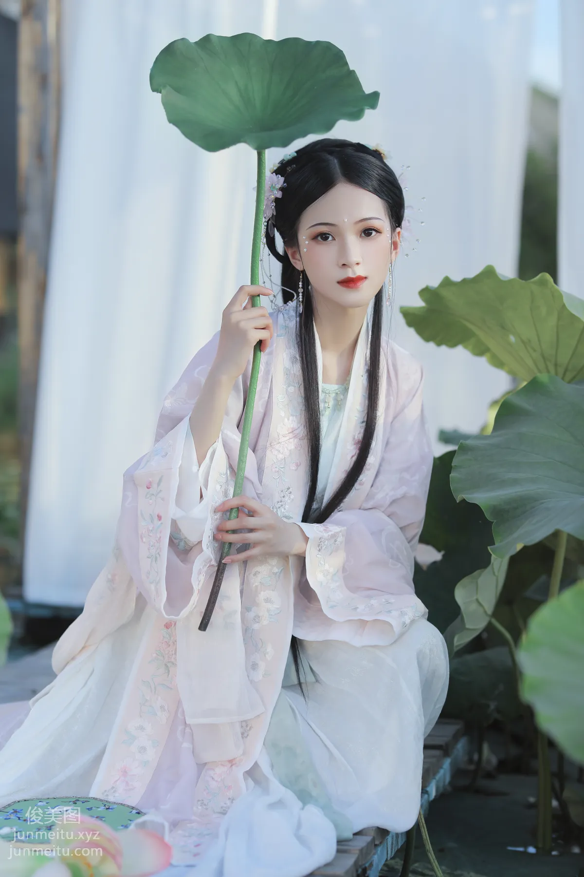 [艺图语] 2022.05.30 芙蓉 ella page 24