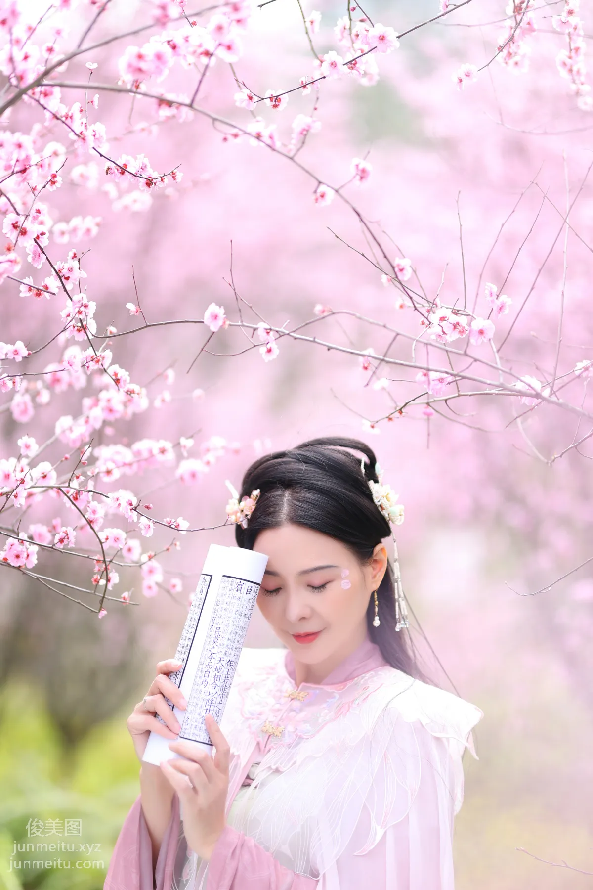 [艺图语] 2022.05.31 暖春樱色 莲 page 29