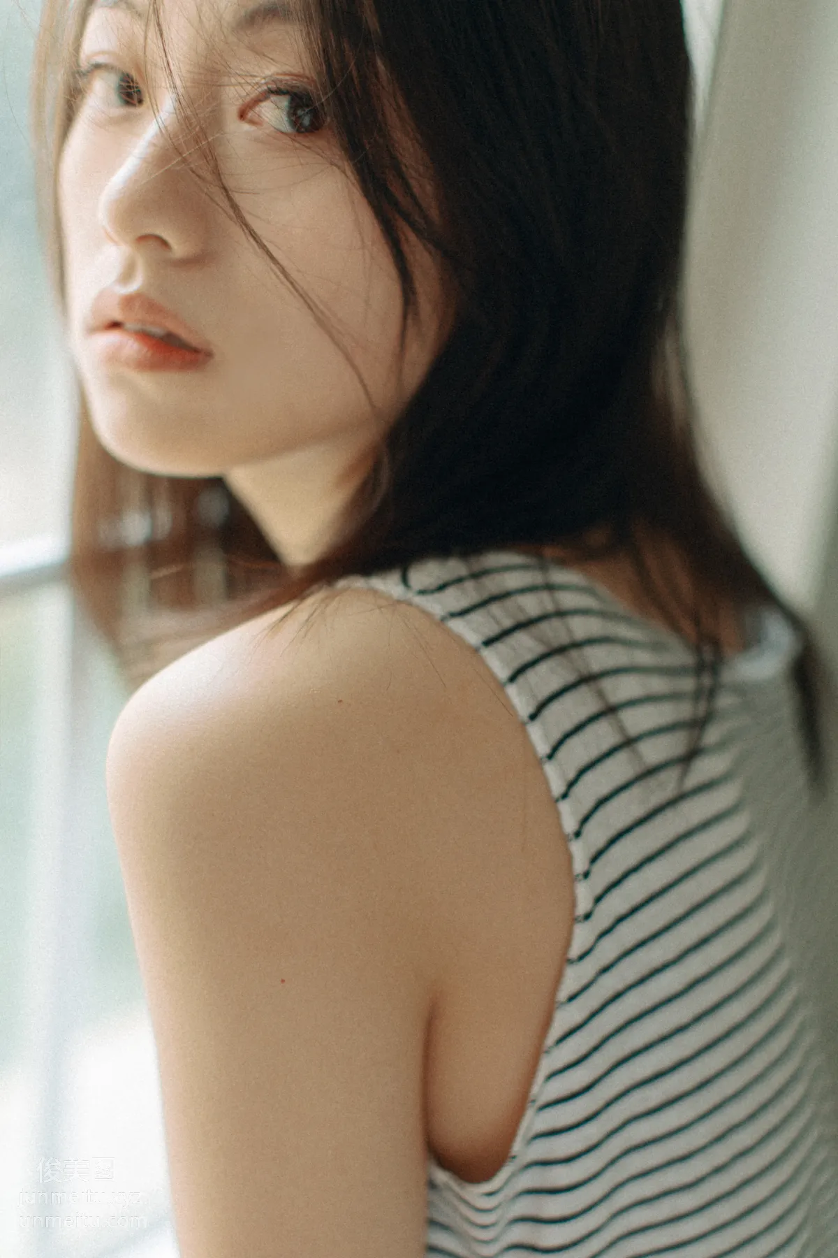 [艺图语] 2022.06.01 寝居女子写真集 九月 page 32
