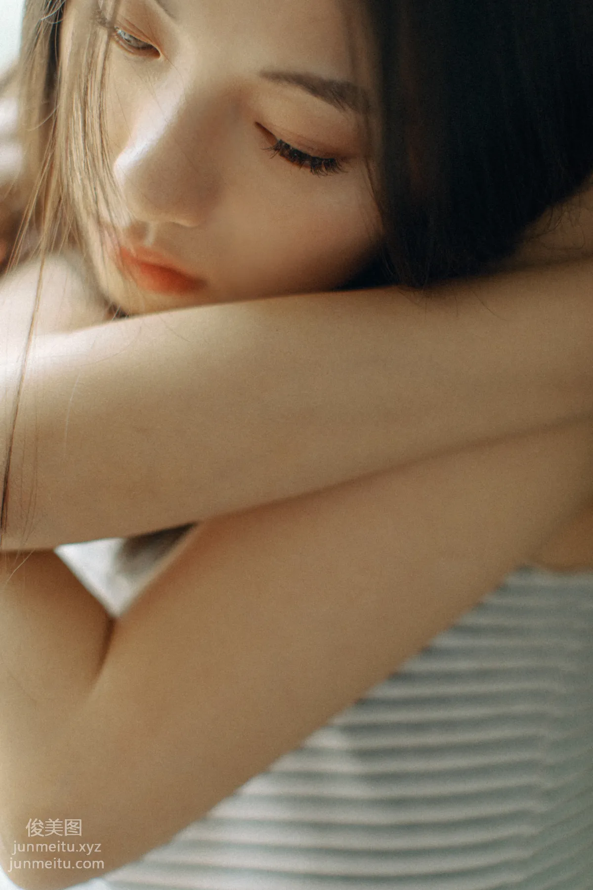 [艺图语] 2022.06.01 寝居女子写真集 九月 page 35
