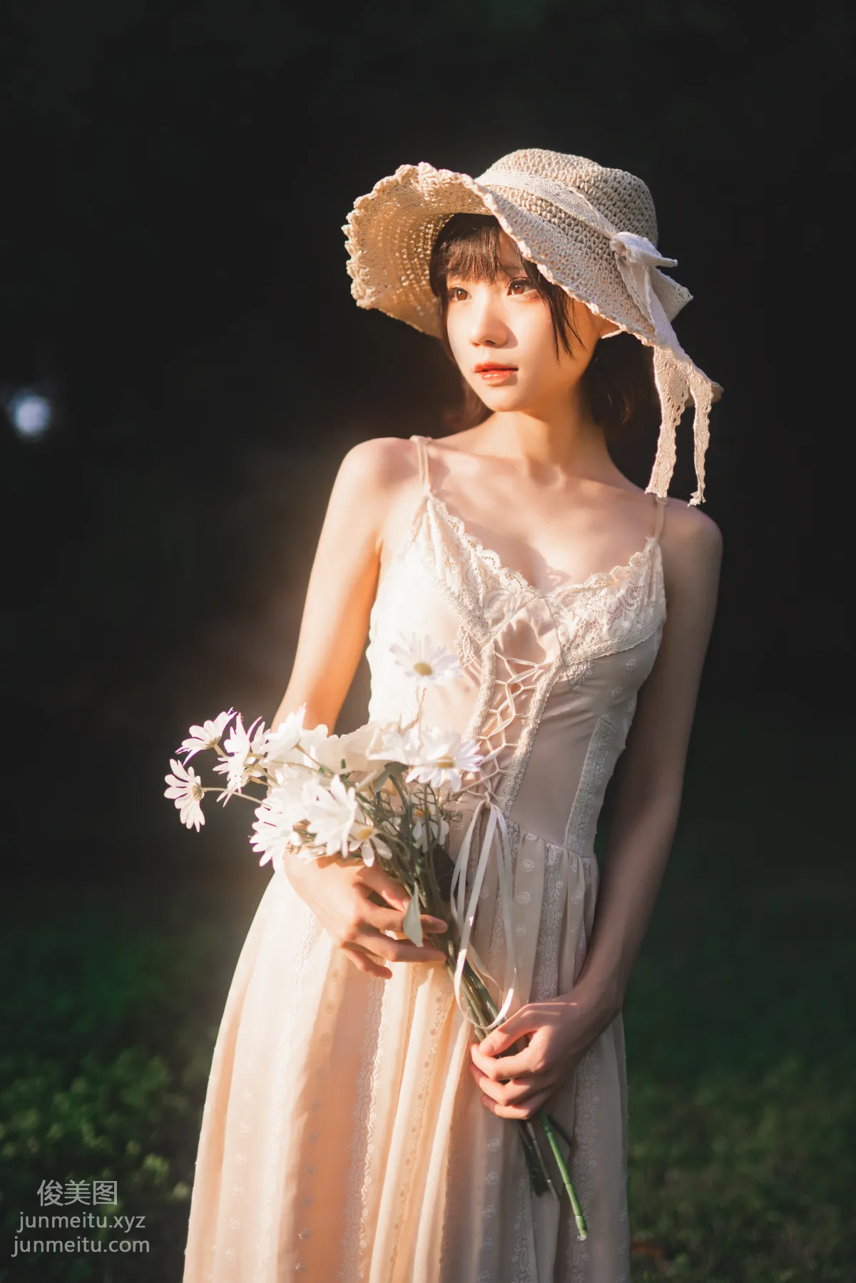 [艺图语] 2022.06.09 贩卖黄昏 花柒Hana page 4