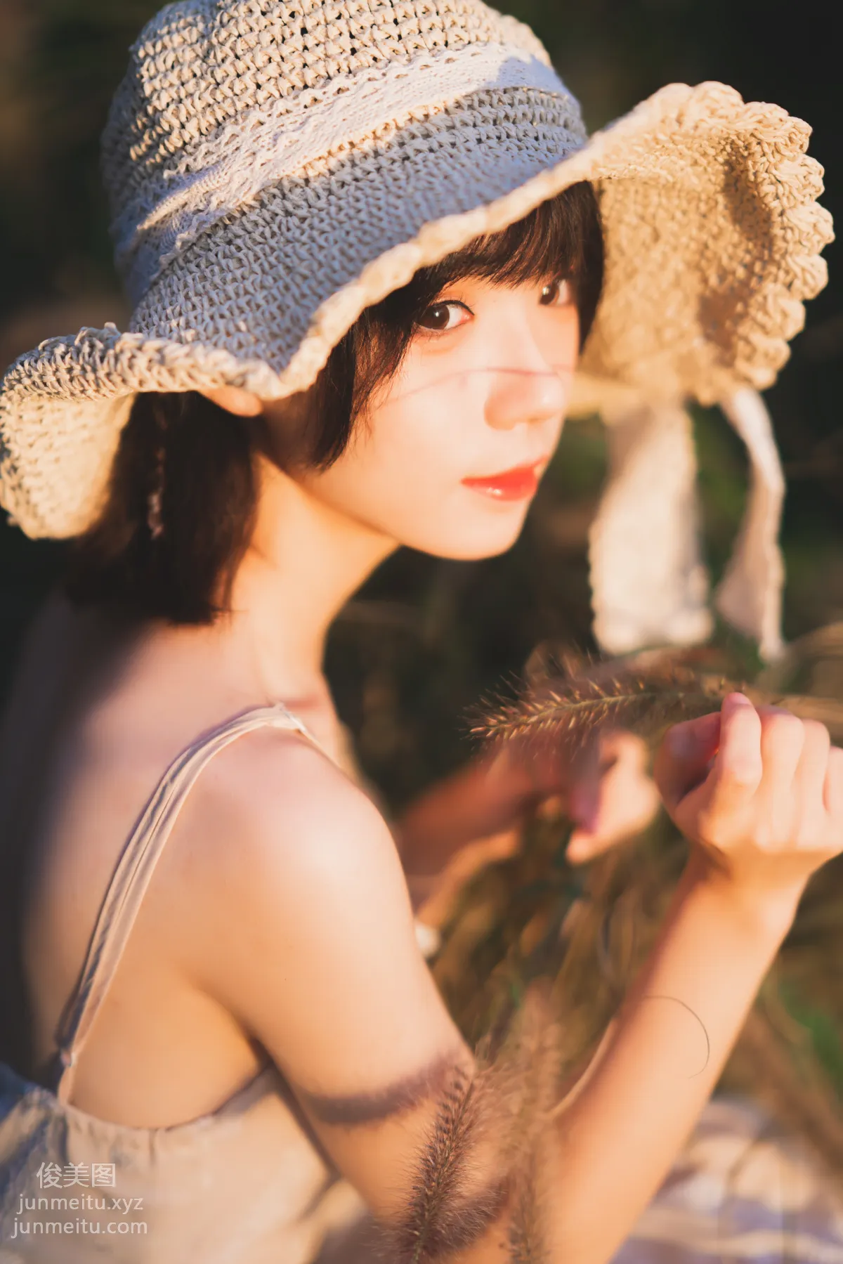 [艺图语] 2022.06.09 贩卖黄昏 花柒Hana page 17
