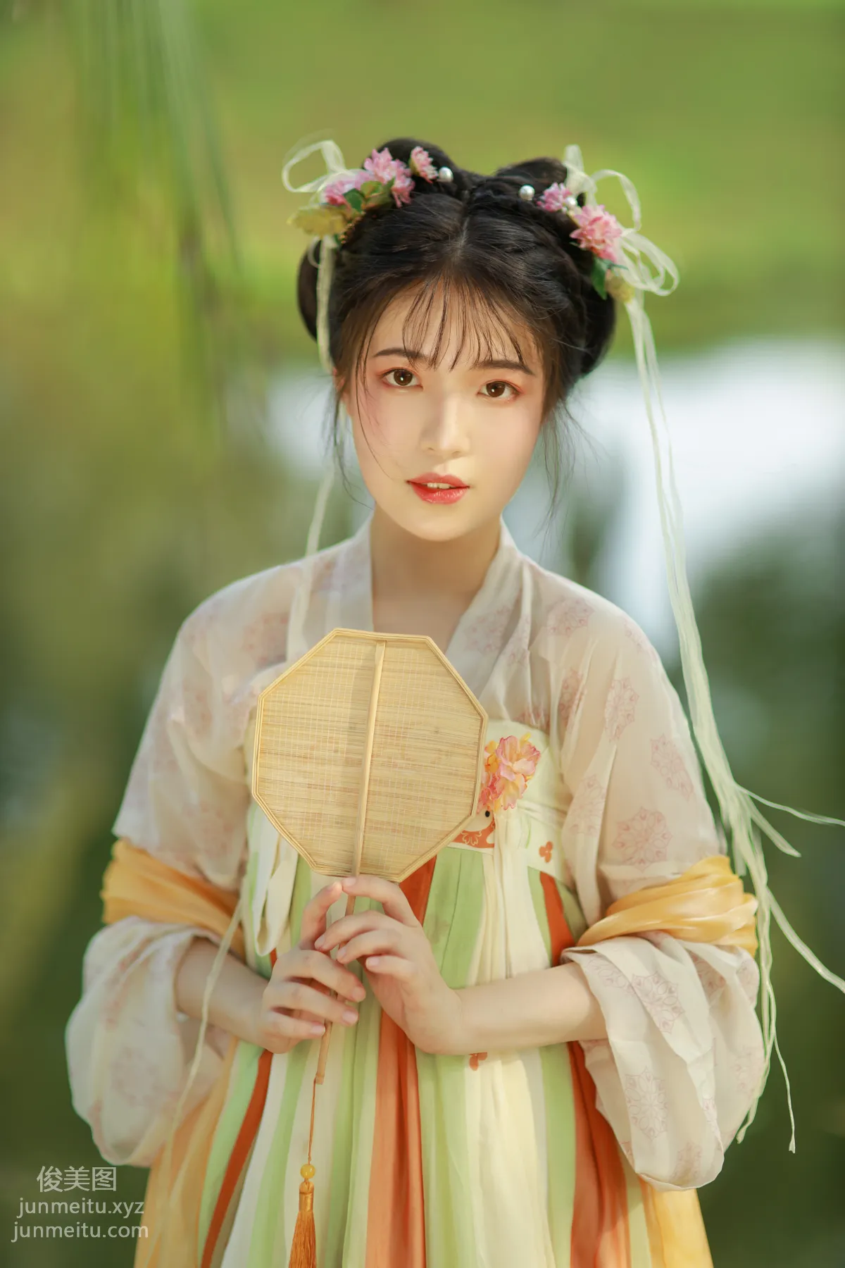 [艺图语] 2022.06.11 夏日少女 我超白_ page 6