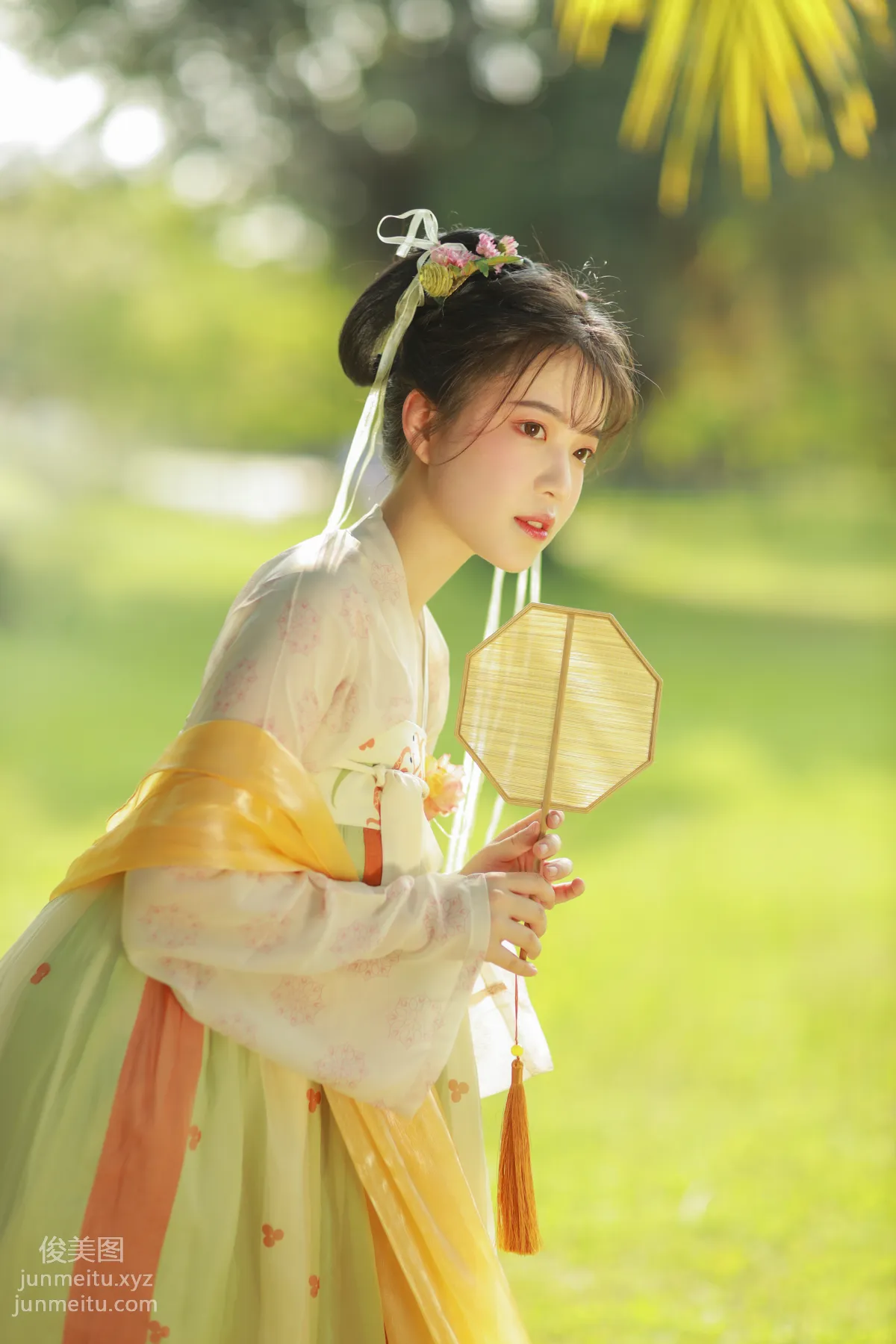 [艺图语] 2022.06.11 夏日少女 我超白_ page 8