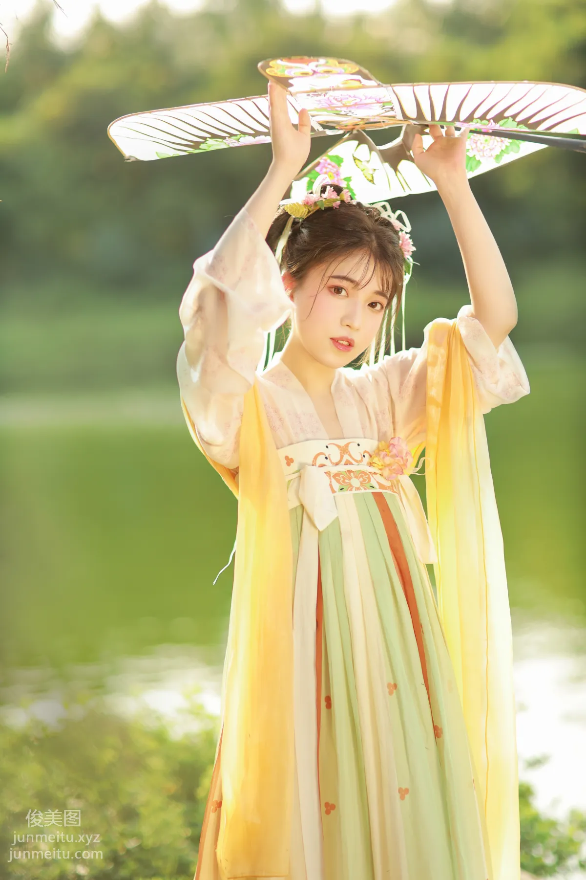 [艺图语] 2022.06.11 夏日少女 我超白_ page 15