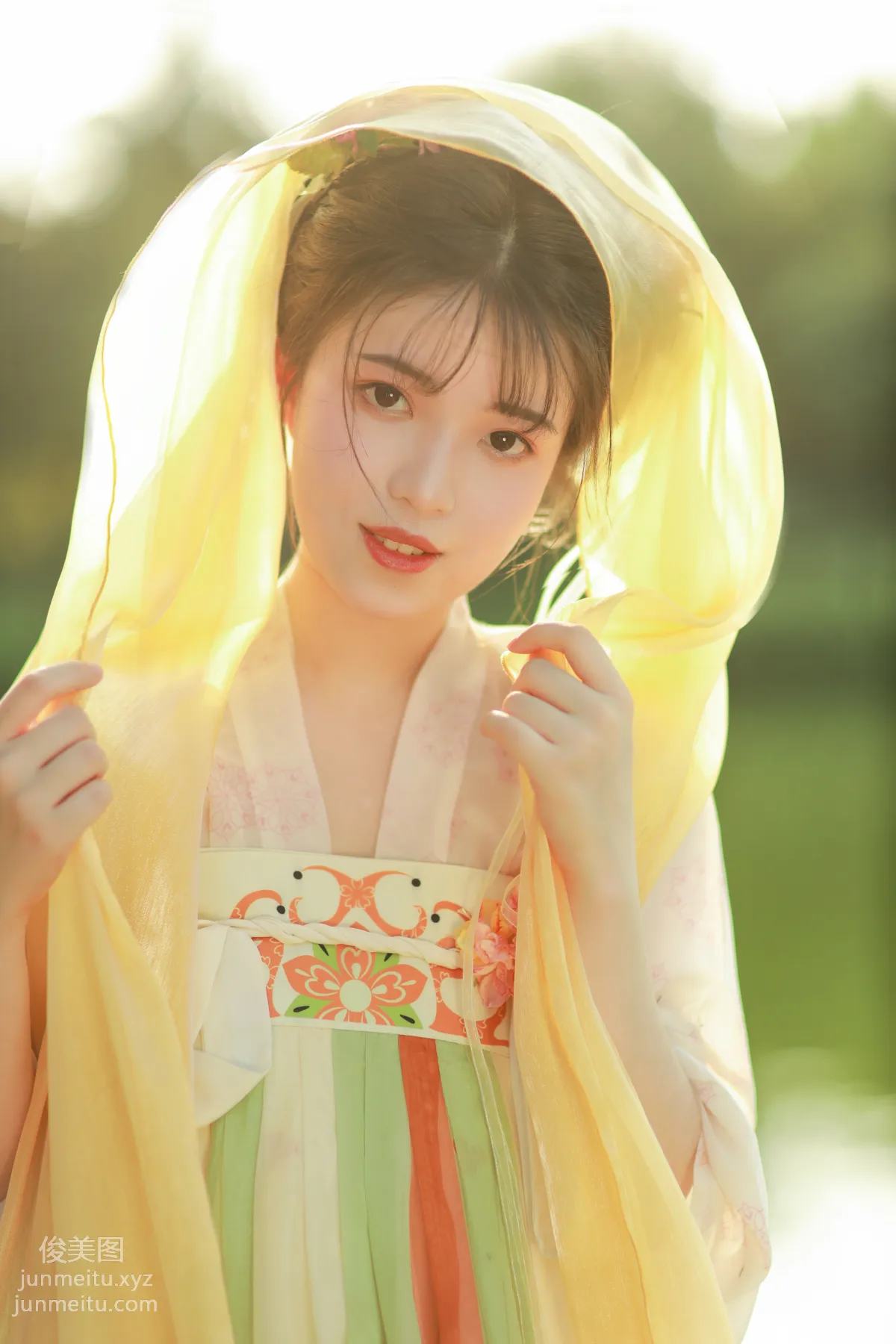 [艺图语] 2022.06.11 夏日少女 我超白_ page 17